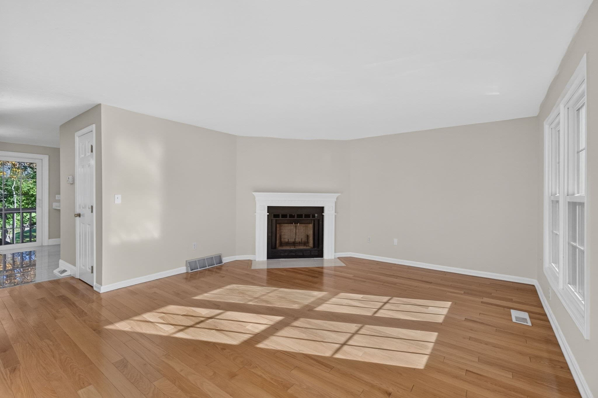 Condominium at 98 Heritage Drive # 98, Tewksbury MA 01876, Tewksbury, photo 8 of 42