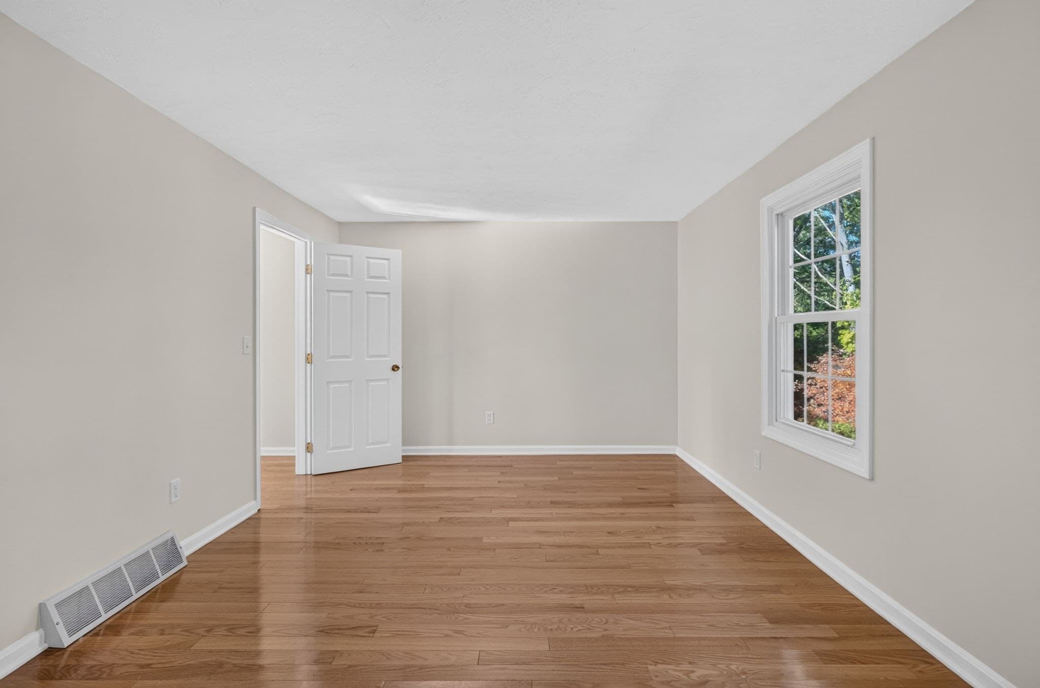 Condominium at 98 Heritage Drive # 98, Tewksbury MA 01876, Tewksbury, photo 21 of 42