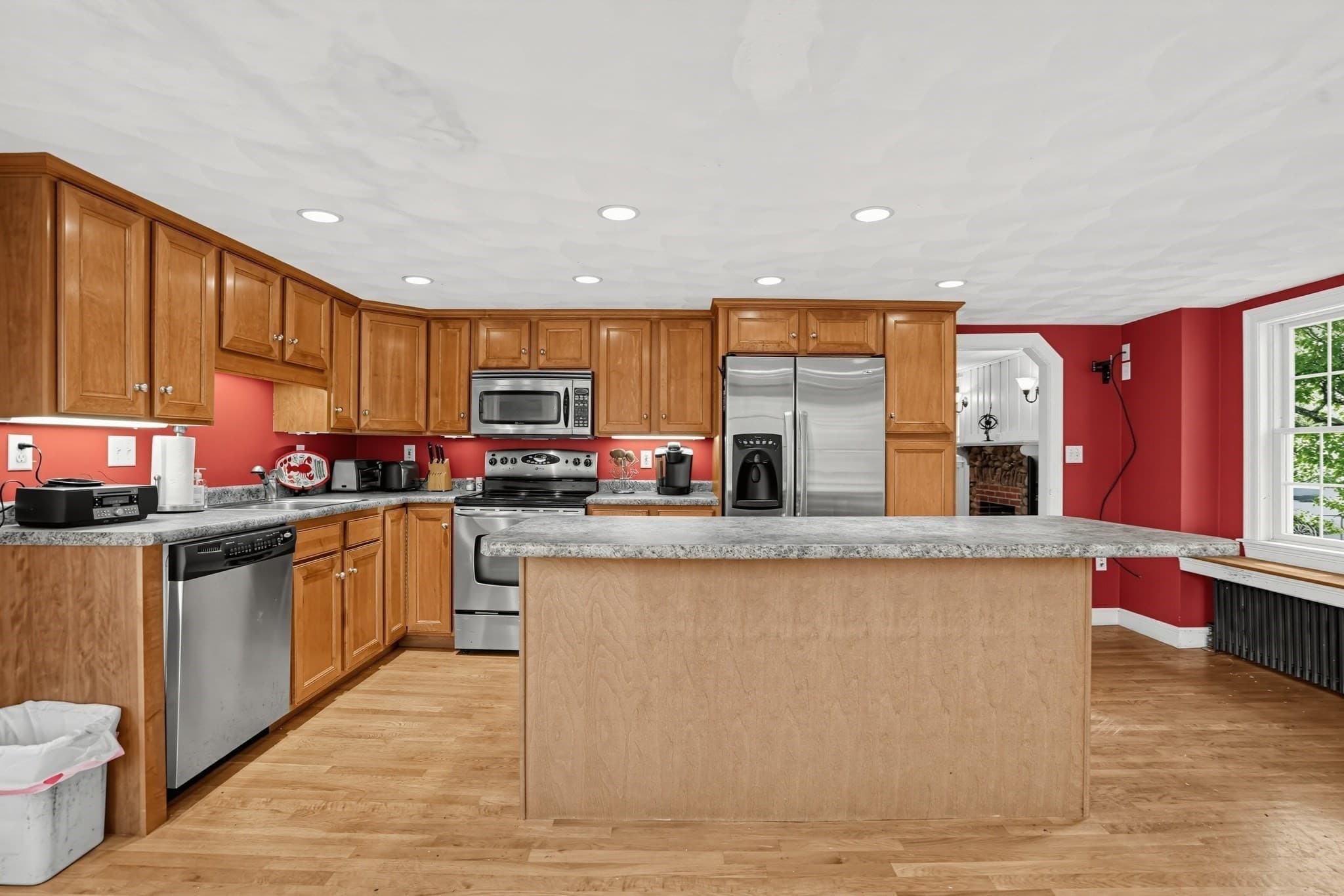 Single Family Residence at 40 Sachem St, Billerica MA 01821, Billerica, photo 15 of 30