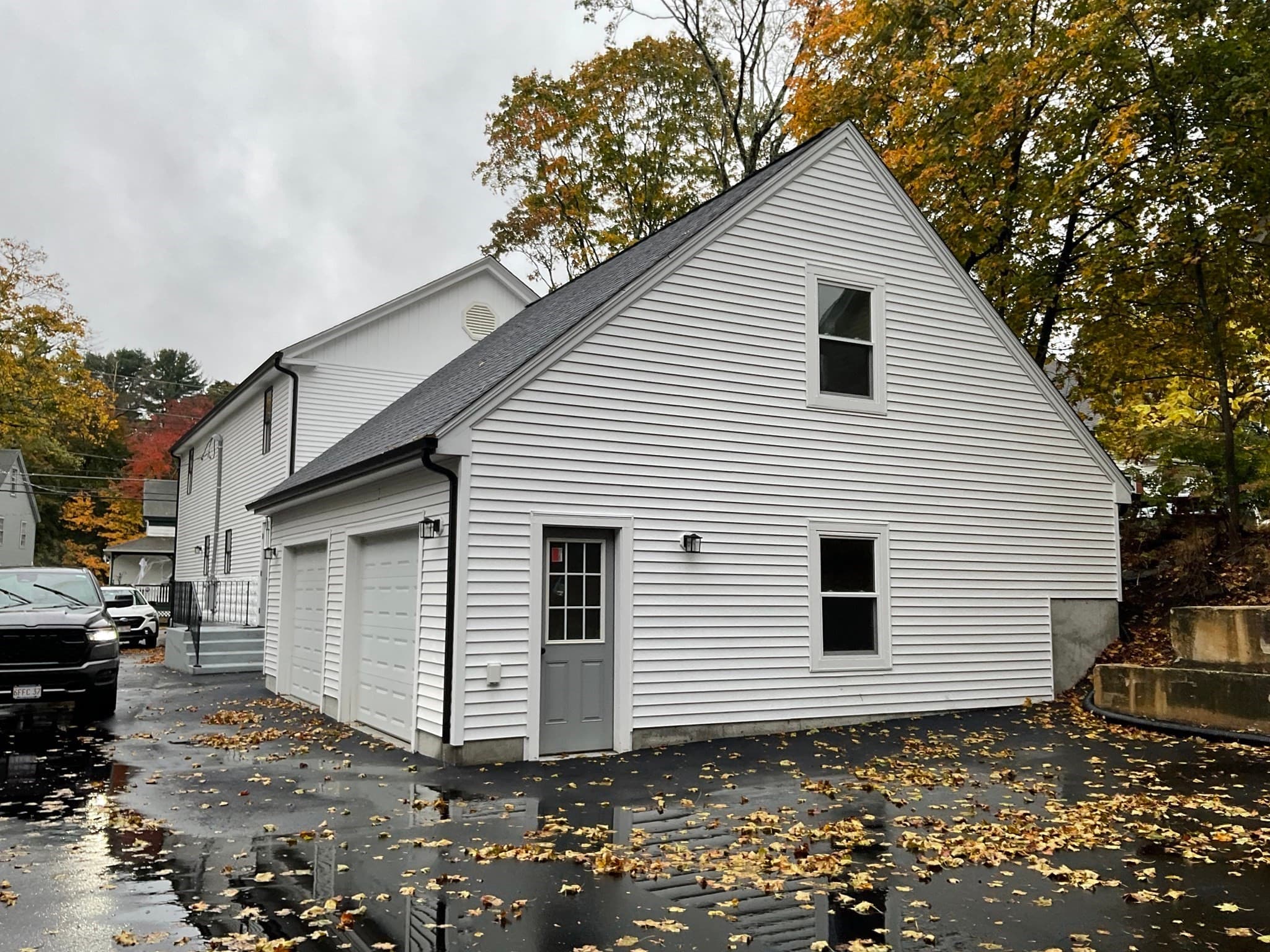 Single Family Residence at 50A Douglas Street, Uxbridge MA 01569, photo 2 of 32
