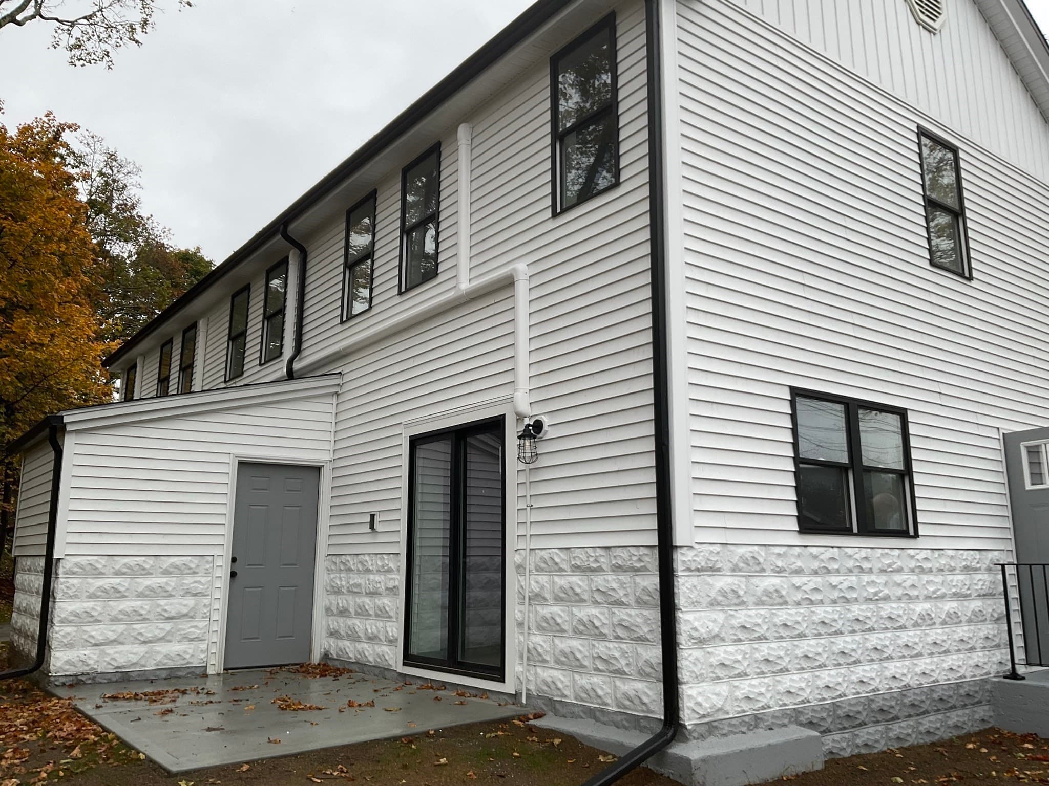 Single Family Residence at 50A Douglas Street, Uxbridge MA 01569, photo 5 of 32