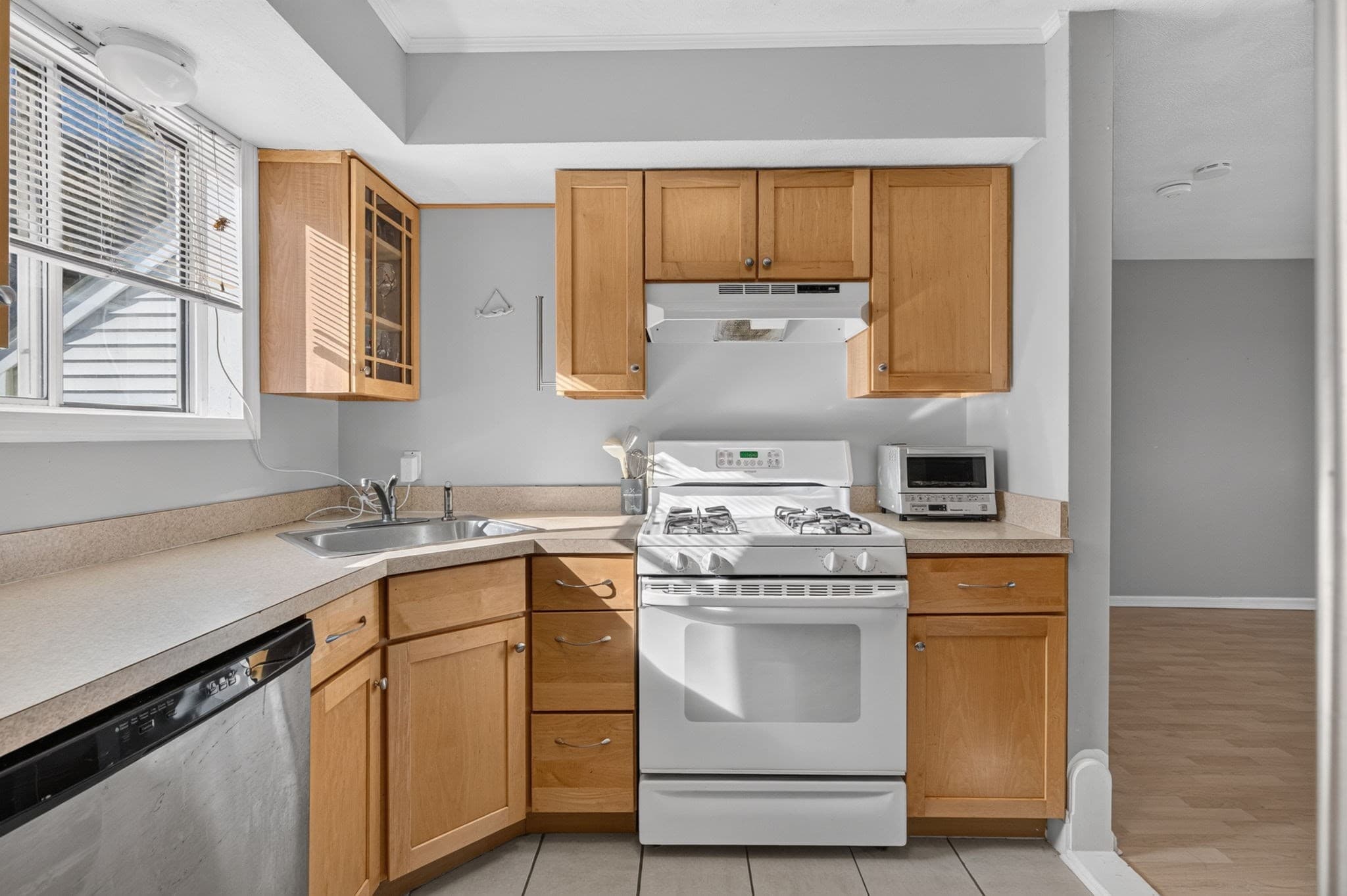 Condominium at 100 Merrimack Ave # 71, Dracut MA 01826, photo 10 of 23