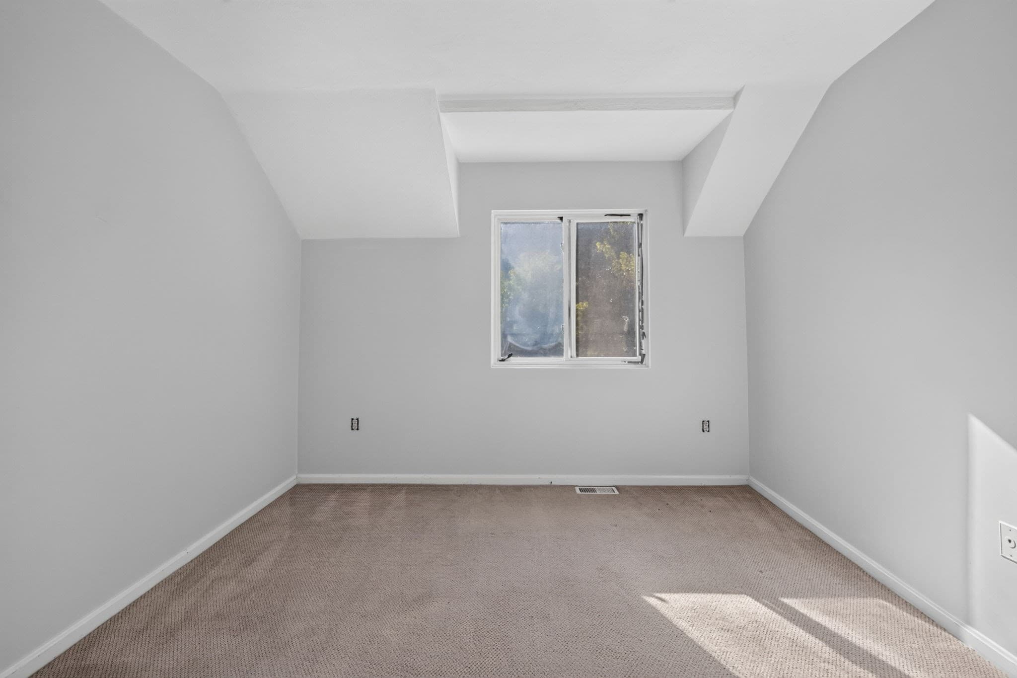 Condominium at 100 Merrimack Ave # 71, Dracut MA 01826, photo 15 of 23