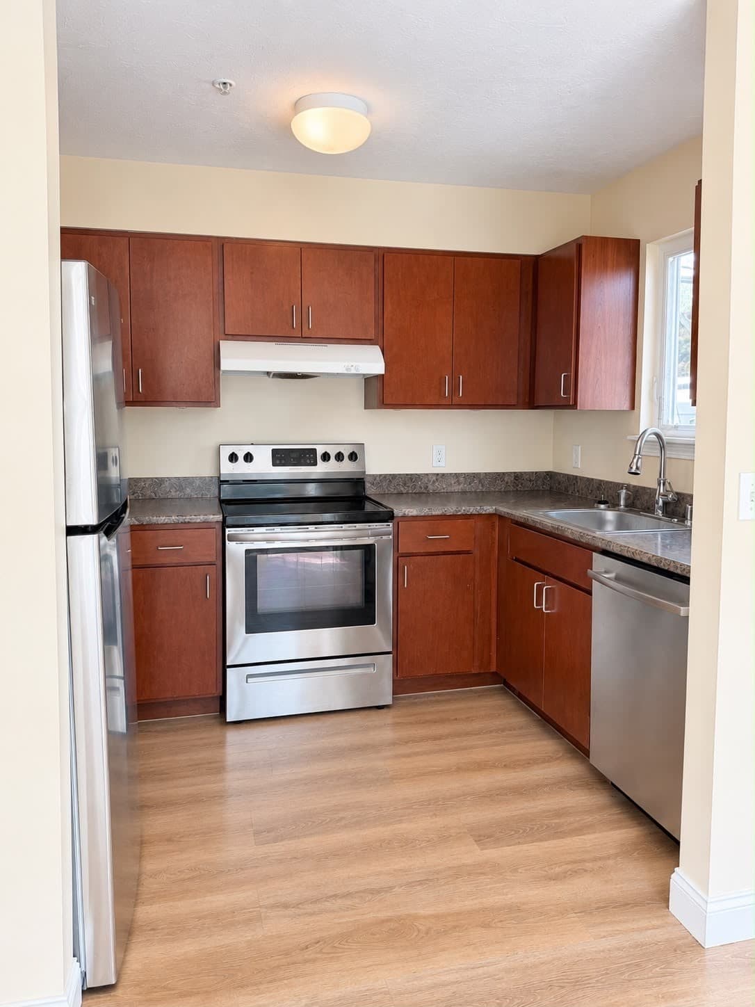 Condominium at 39 Boys & Girls Club Way, Worcester MA 01610, photo 10 of 23