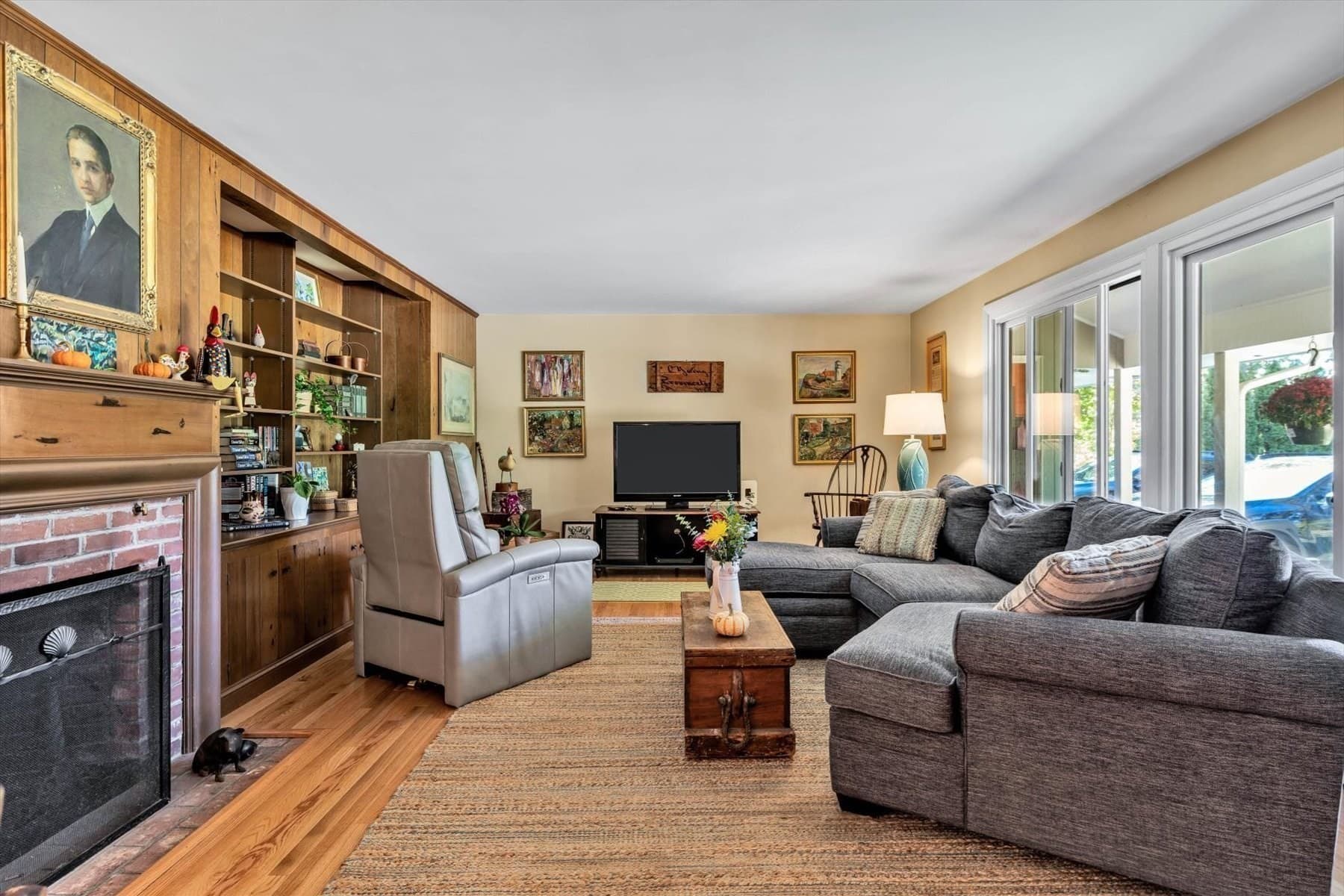 Single Family Residence at 885 Shore Rd, Bourne MA 02559, photo 4 of 36