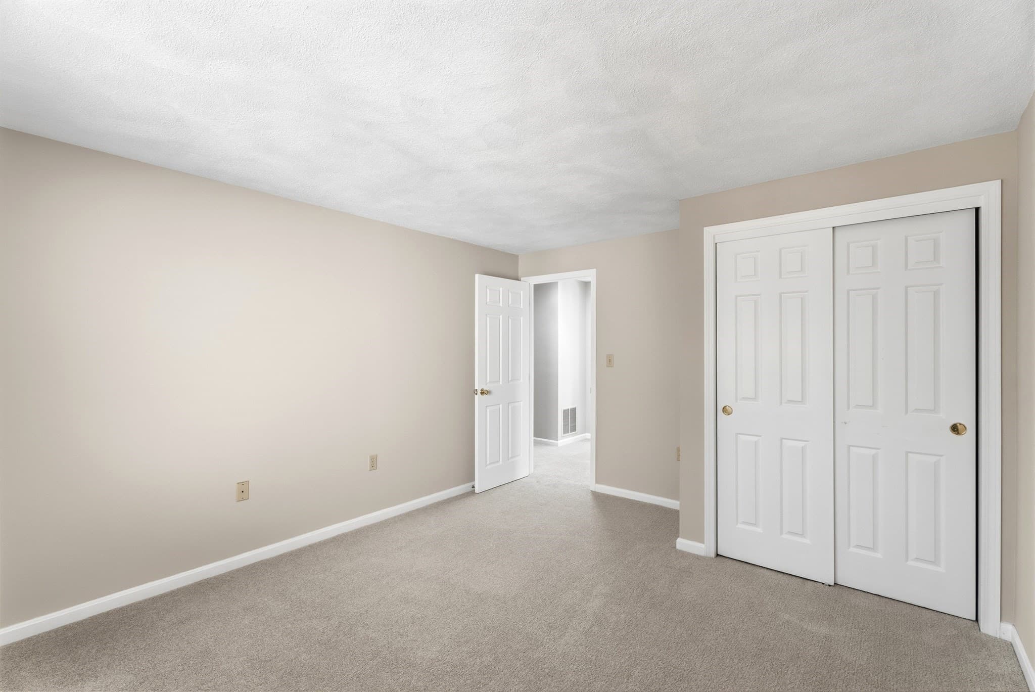Condominium at 67 Brickett Hill # 67, Haverhill MA 01830, photo 22 of 39