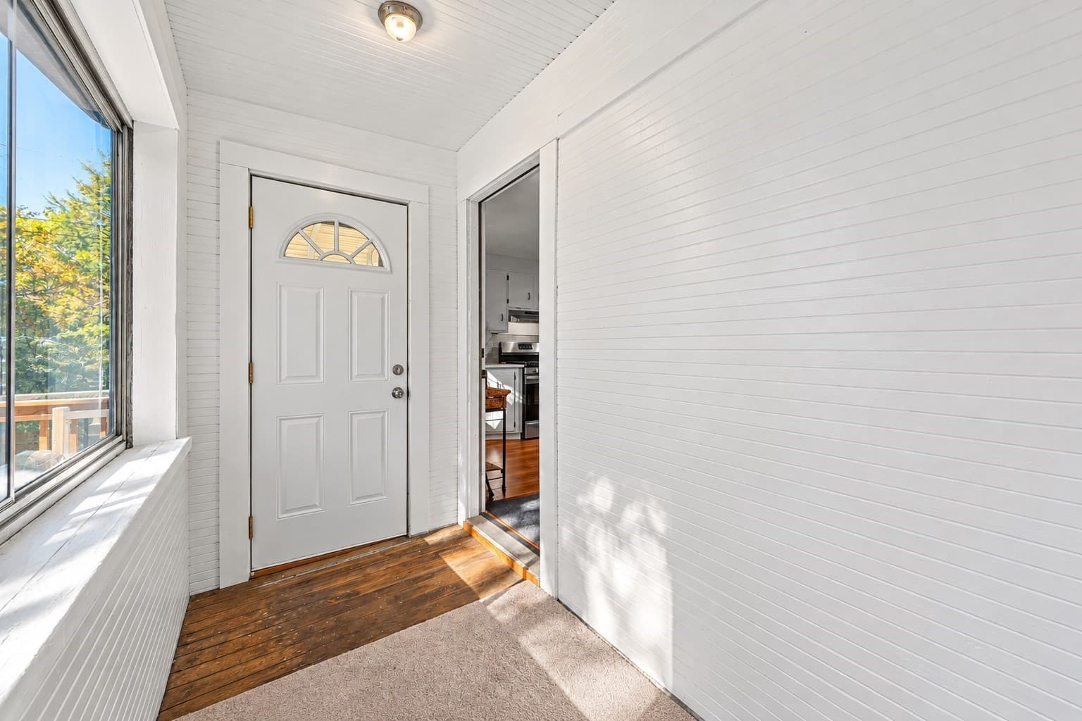 Single Family Residence at 48 Beverly Rd, Worcester MA 01605, photo 27 of 38
