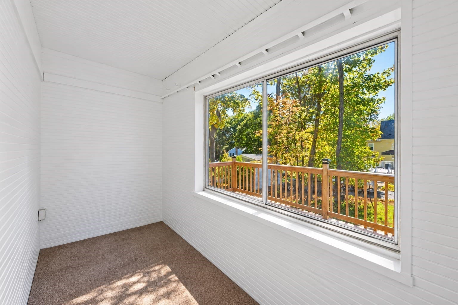 Single Family Residence at 48 Beverly Rd, Worcester MA 01605, photo 28 of 38