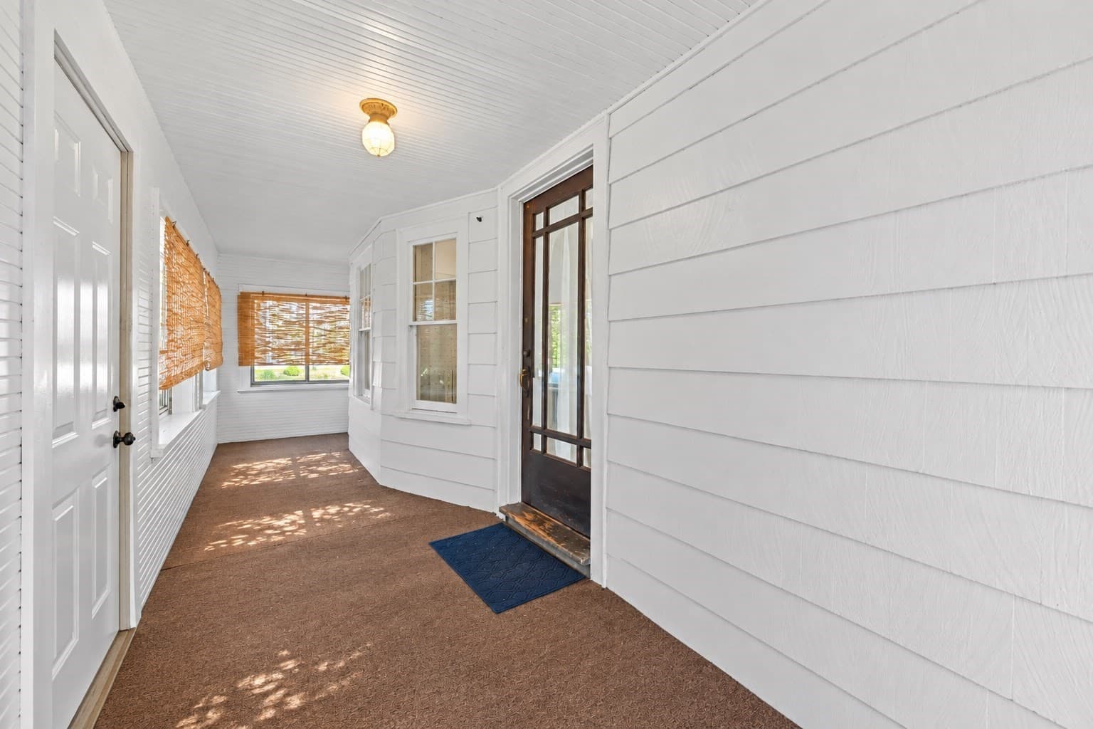 Single Family Residence at 48 Beverly Rd, Worcester MA 01605, photo 5 of 38