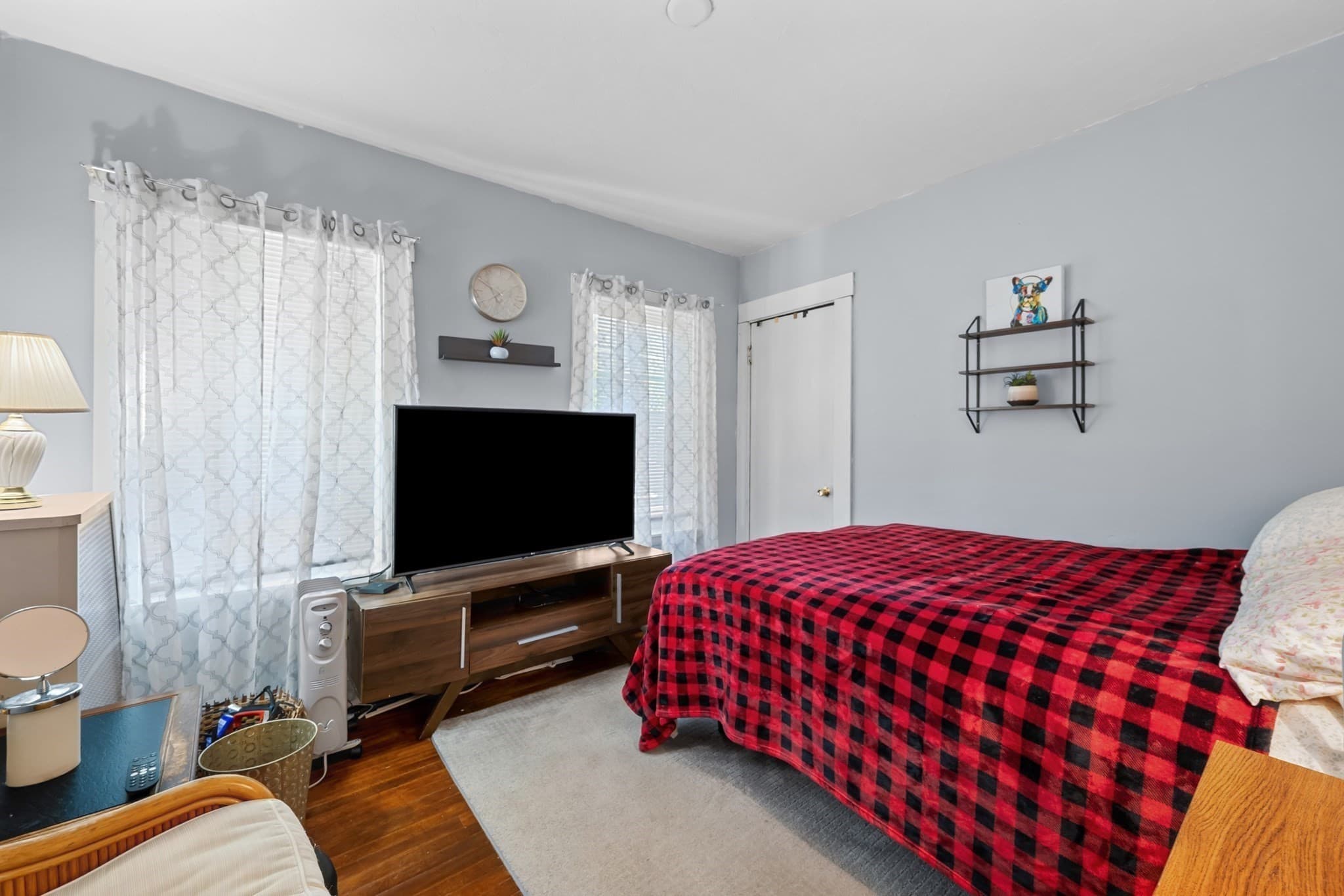 Single Family Residence at 48 Beverly Rd, Worcester MA 01605, photo 20 of 38