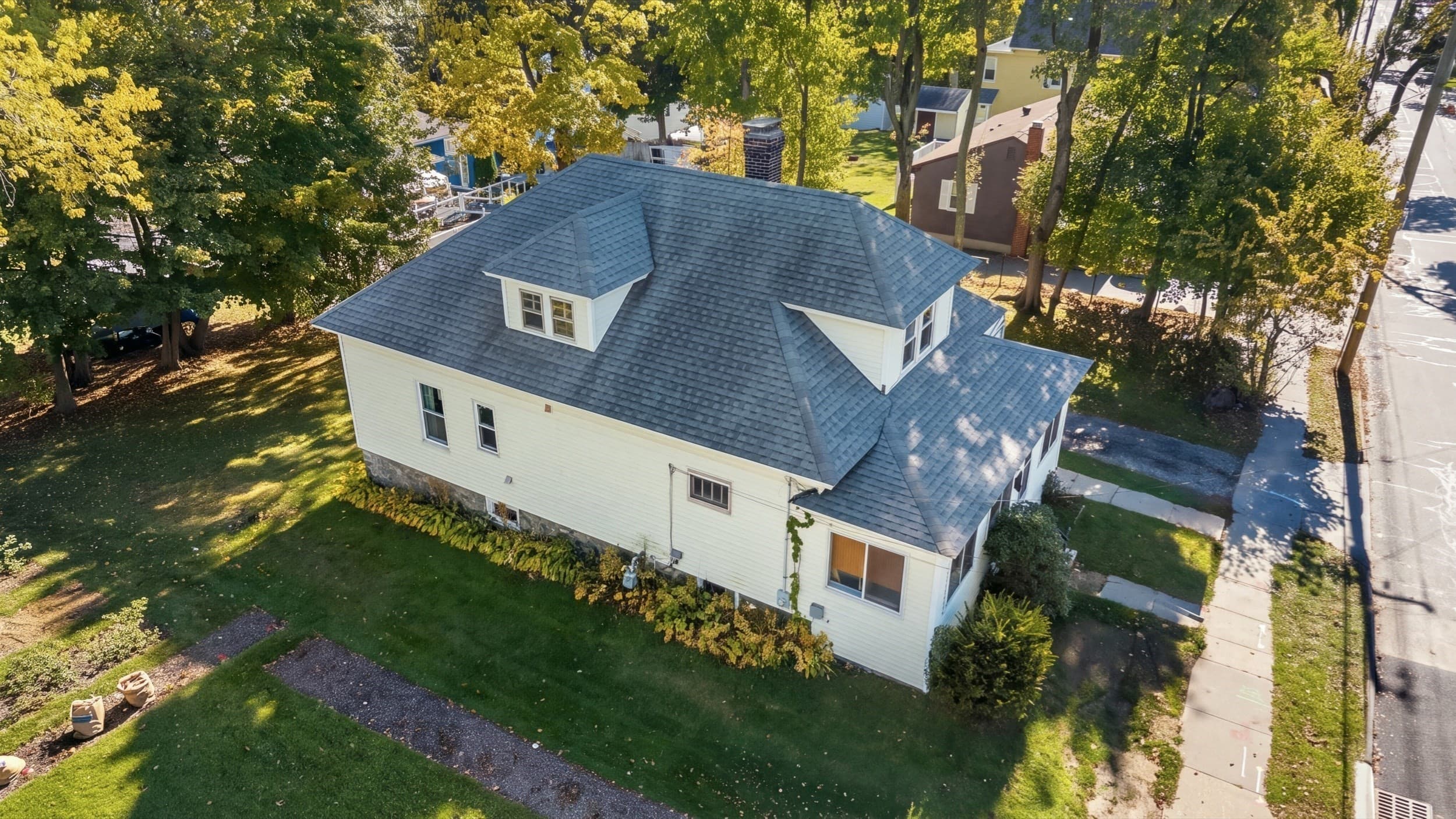 Single Family Residence at 48 Beverly Rd, Worcester MA 01605, photo 33 of 38
