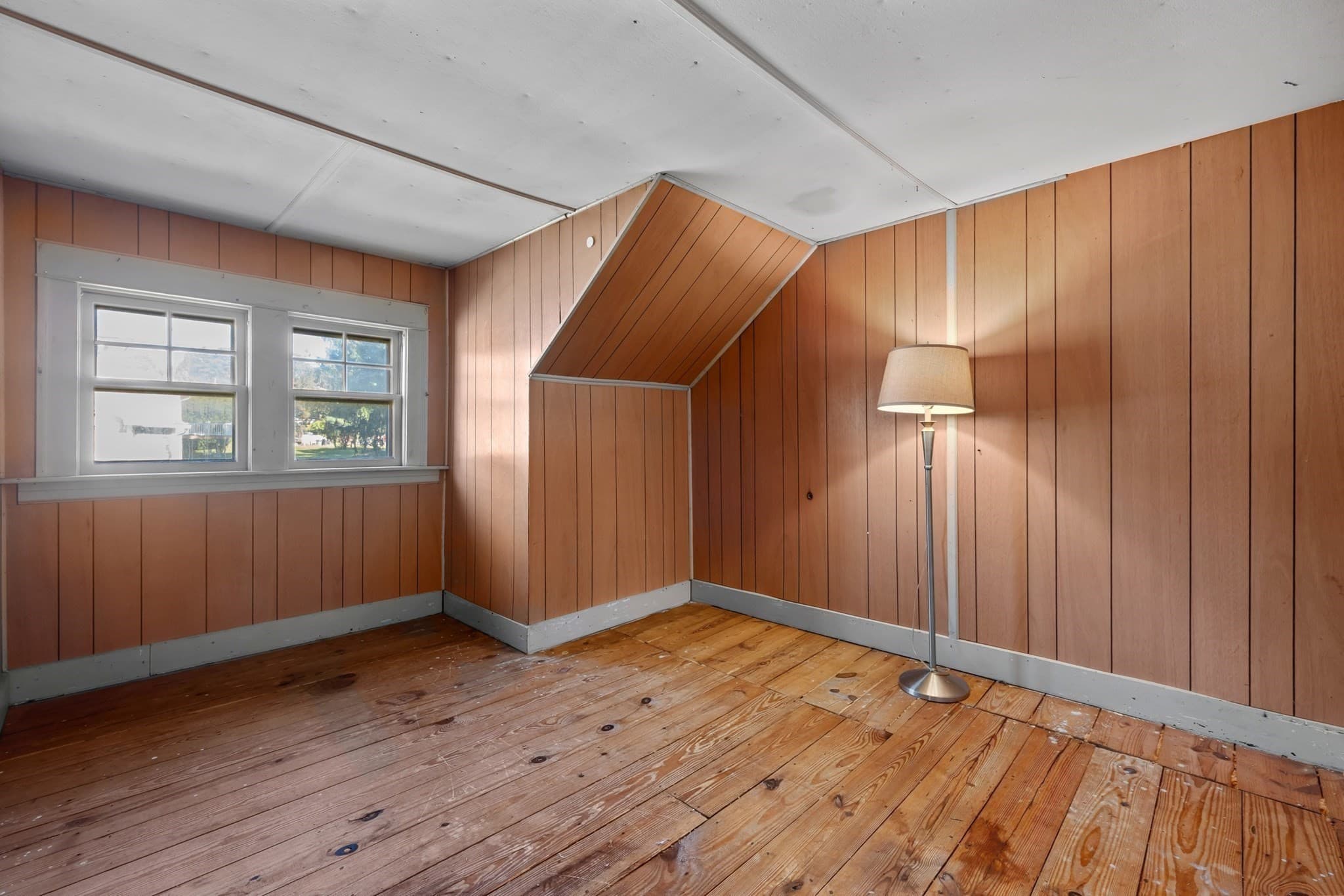 Single Family Residence at 48 Beverly Rd, Worcester MA 01605, photo 25 of 38
