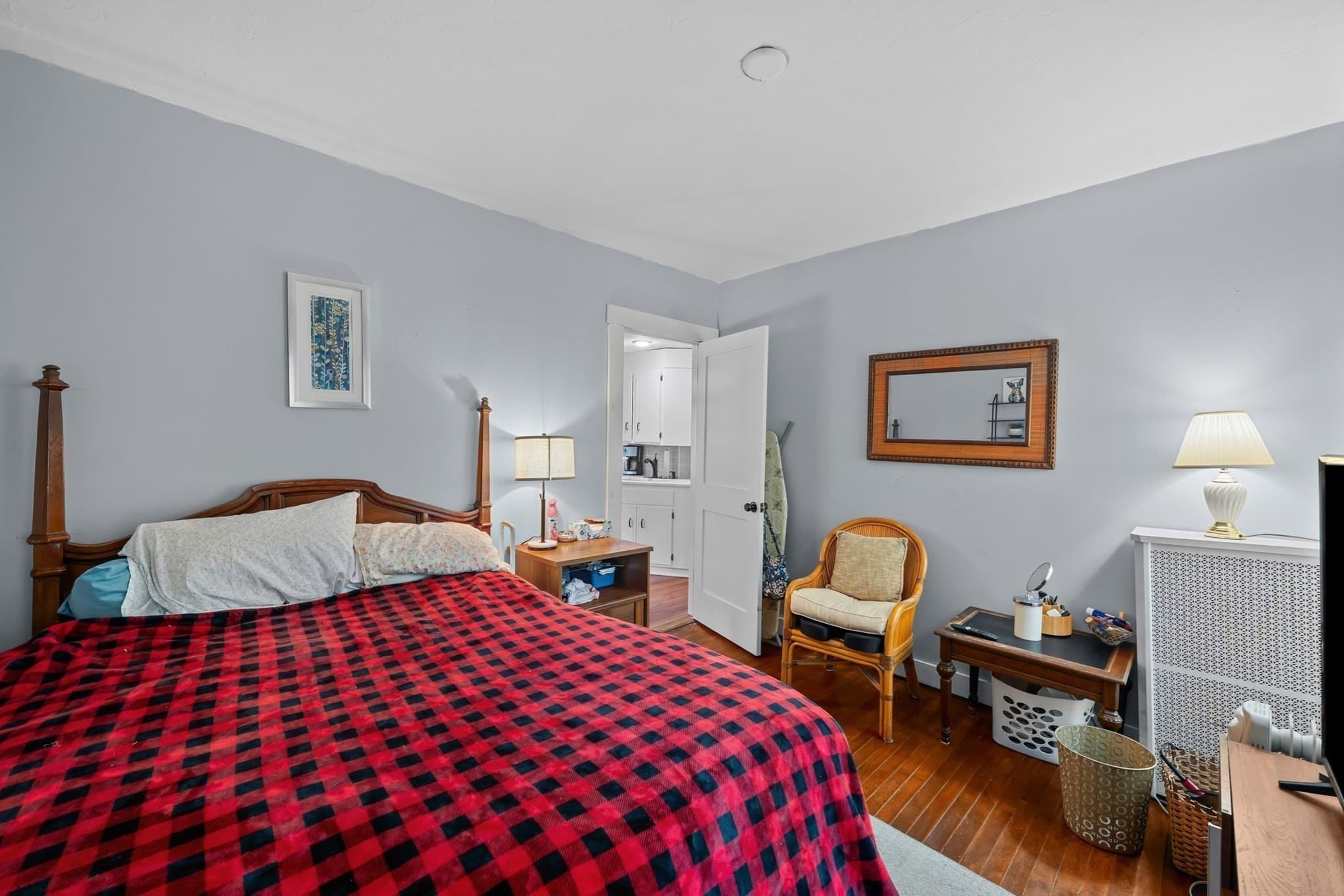 Single Family Residence at 48 Beverly Rd, Worcester MA 01605, photo 21 of 38