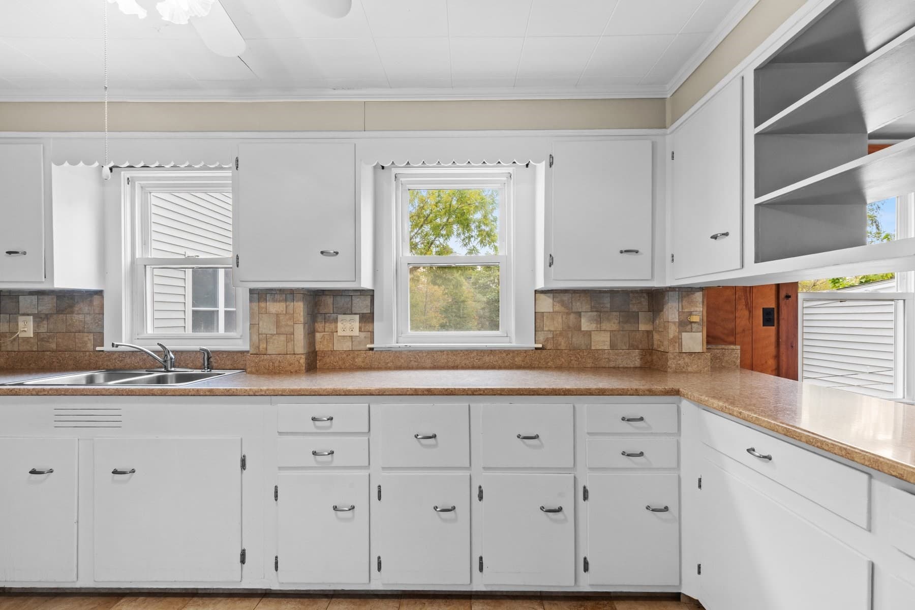 Single Family Residence at 19 Coombs Street, Middleboro MA 02346, photo 10 of 37