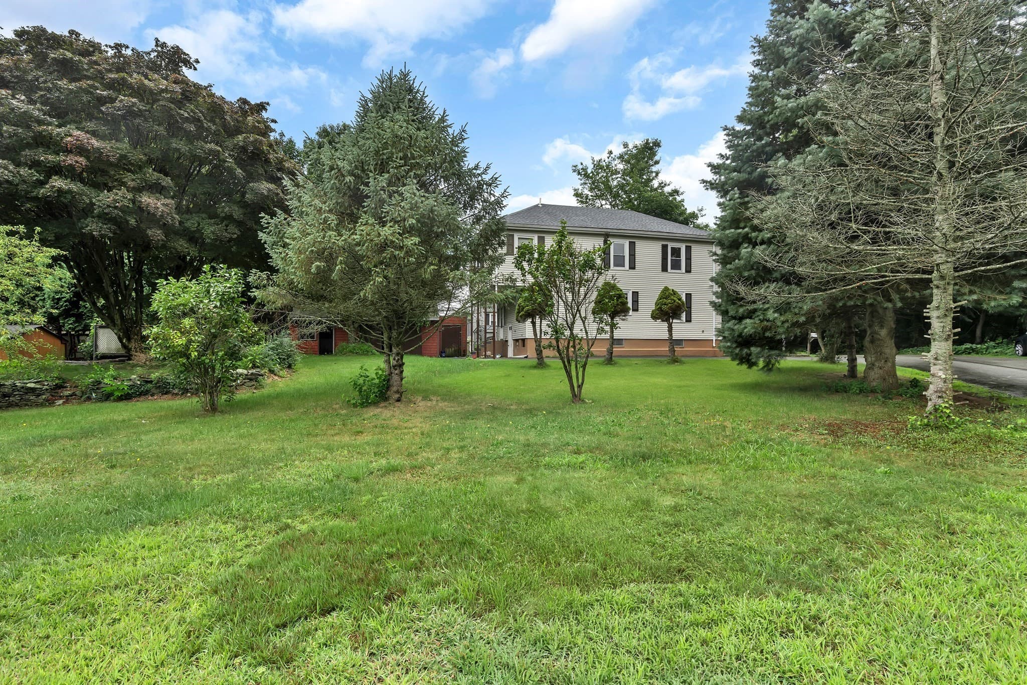 Single Family Residence at 2 Clarendon St, Taunton MA 02780, Taunton, photo 6 of 35