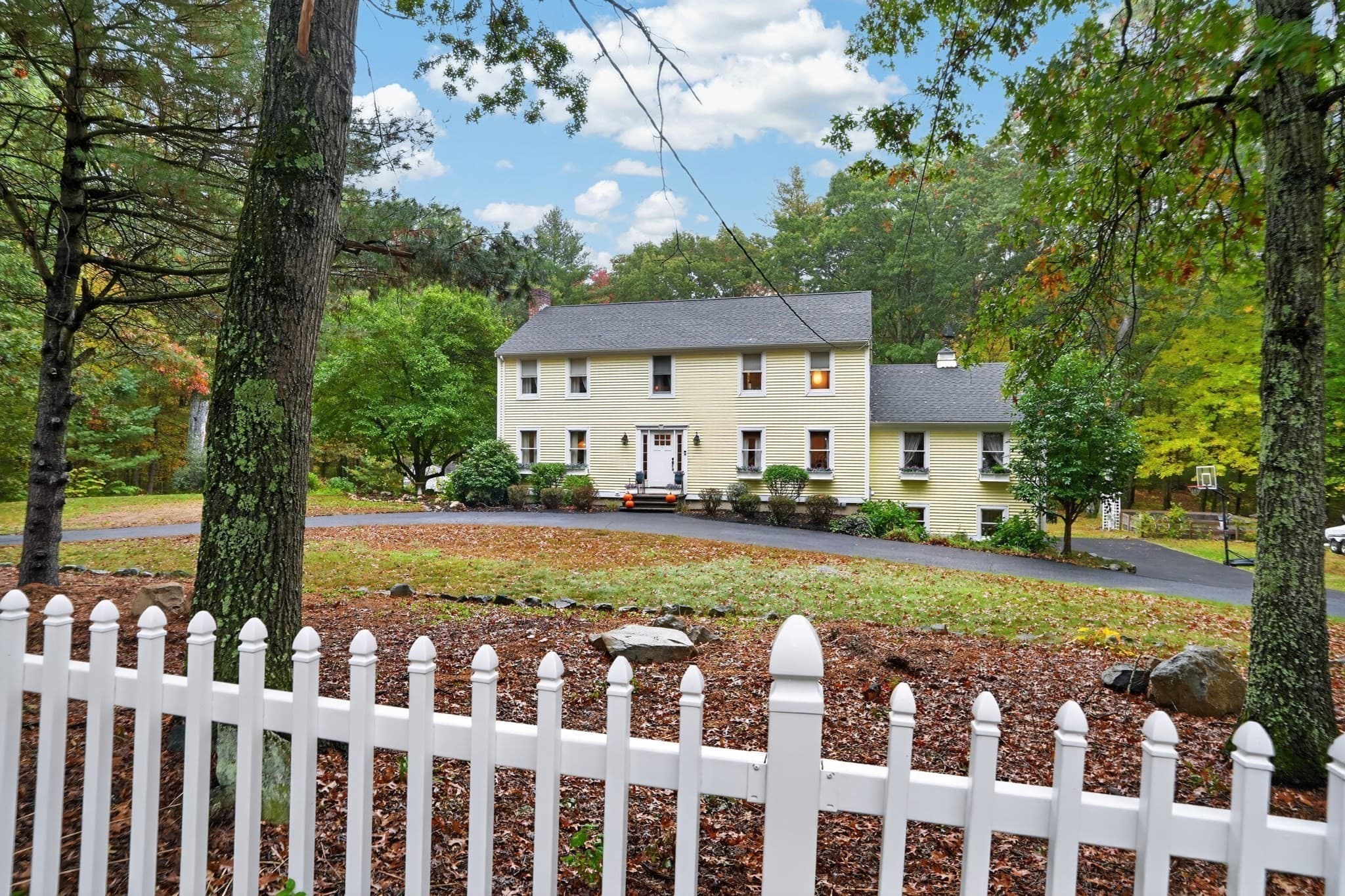 122 Prides Crossing Rd, Sudbury MA 01776
