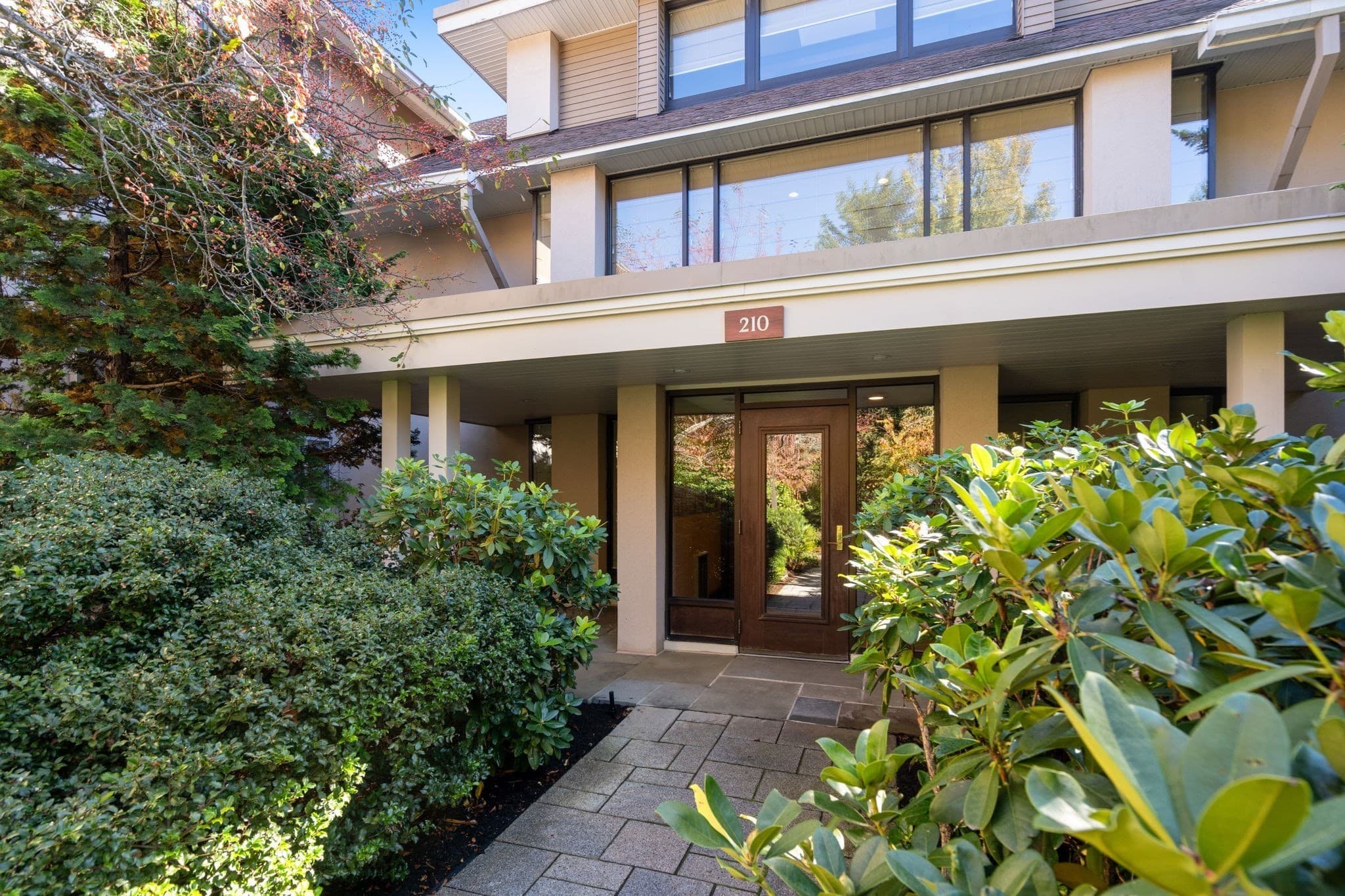 210 Allandale Road # 1C, Boston MA 02467