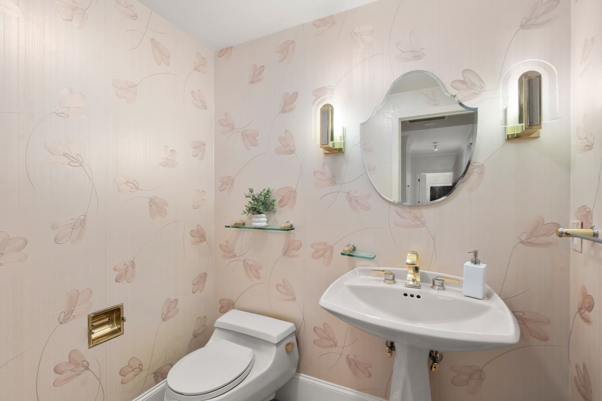 Condominium at 210 Allandale Road # 1C, Boston MA 02467, Boston, photo 14 of 27