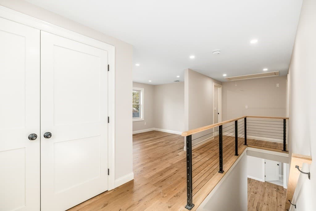 Condominium at 4 Mollie's Lane # A, Gloucester MA 01930, photo 12 of 29