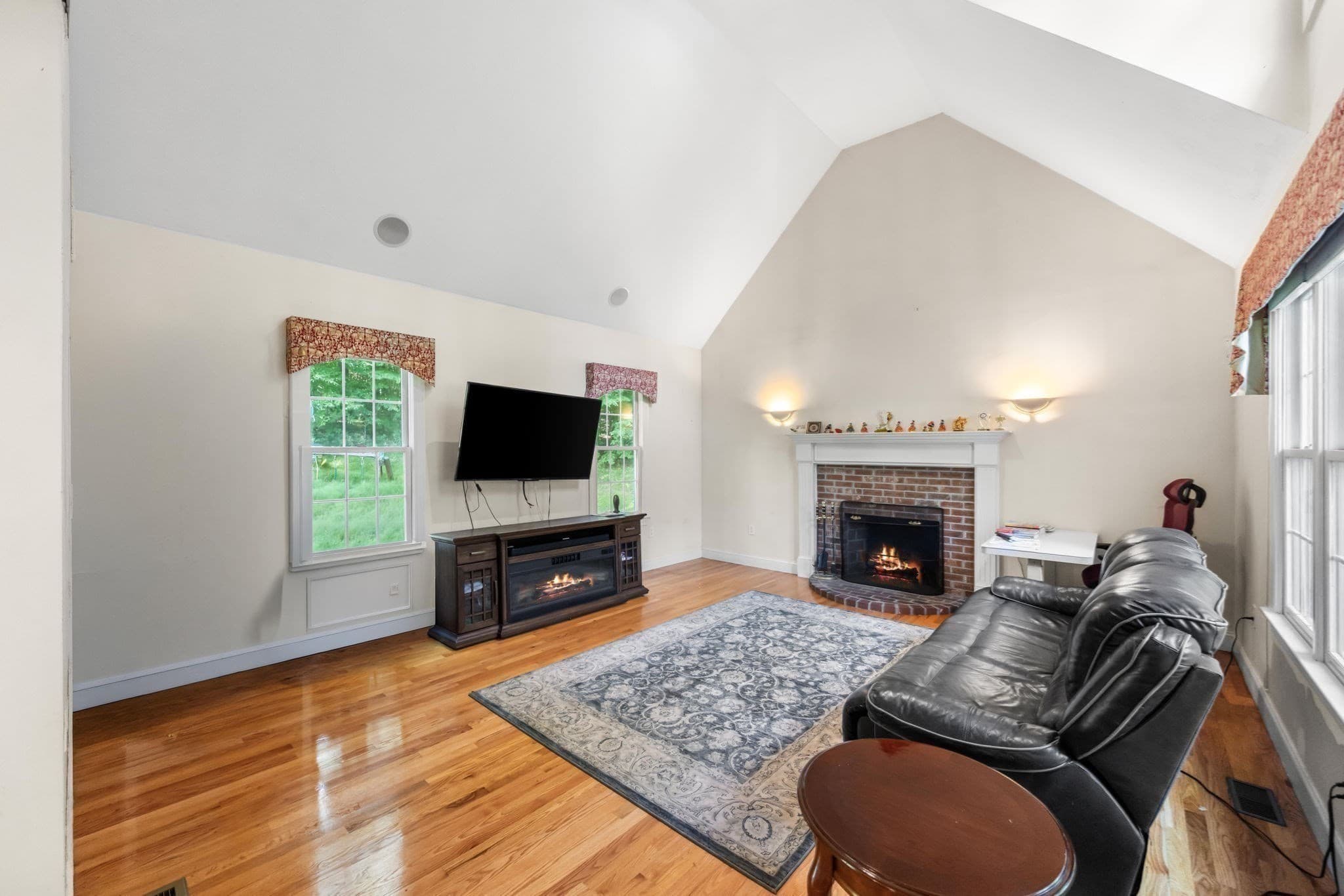 Single Family Residence at 101 Schoolhouse Ln, Boxborough MA 01719, photo 19 of 38