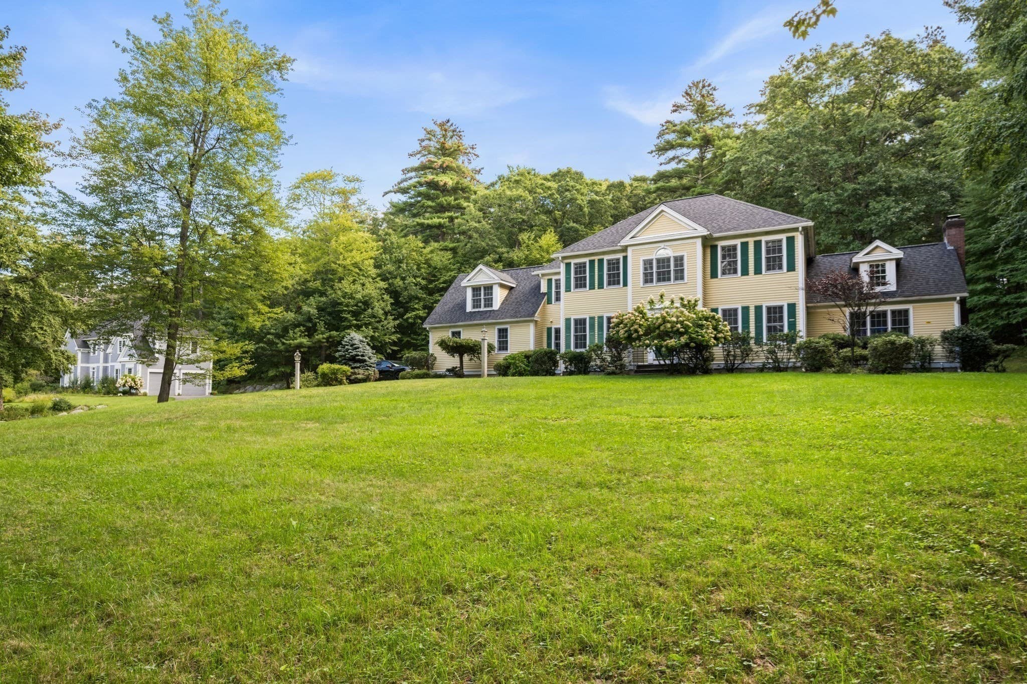 Single Family Residence at 101 Schoolhouse Ln, Boxborough MA 01719, photo 4 of 38