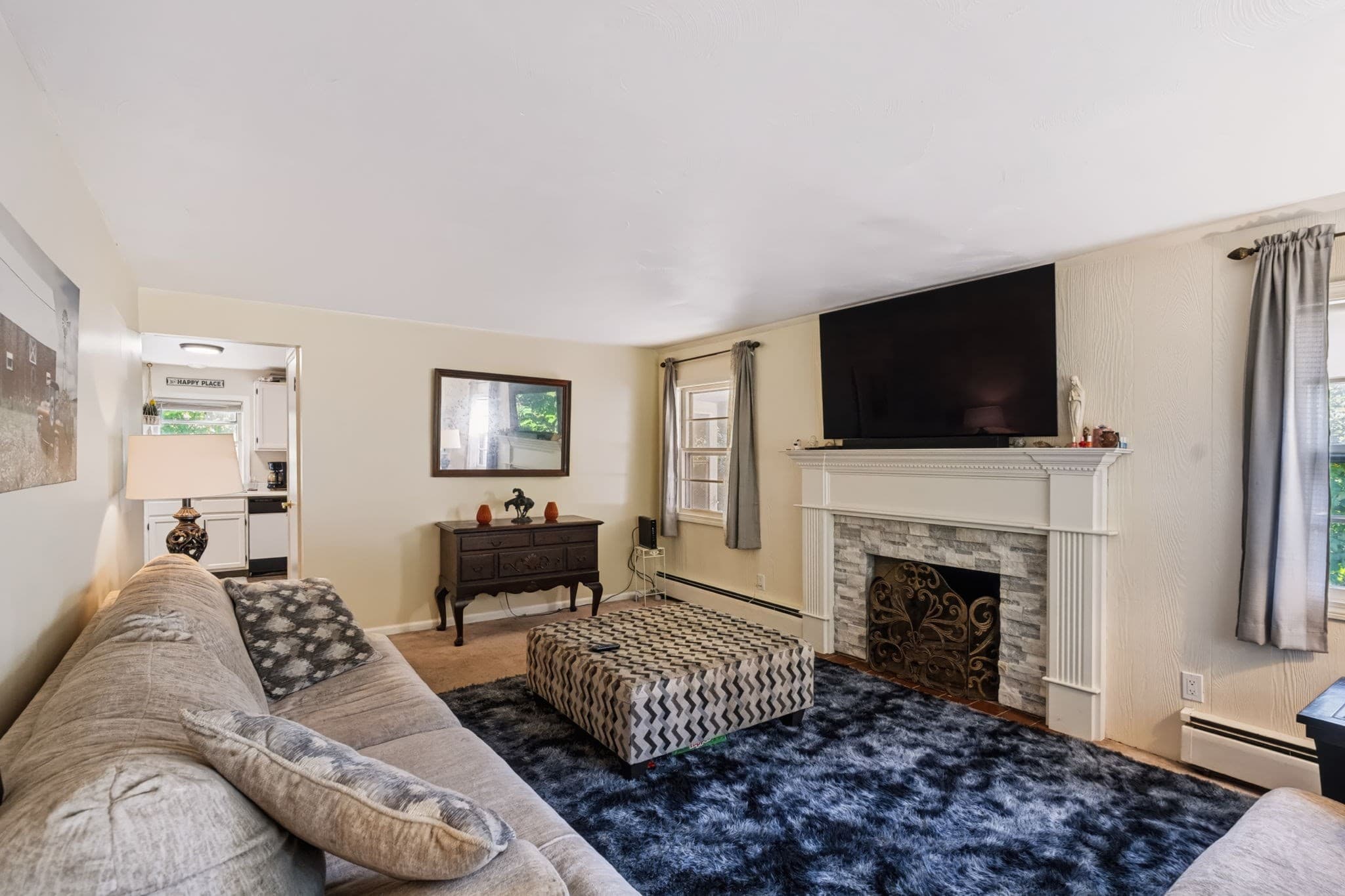 Single Family Residence at 119 Bacon Rd, Springfield MA 01119, photo 10 of 28