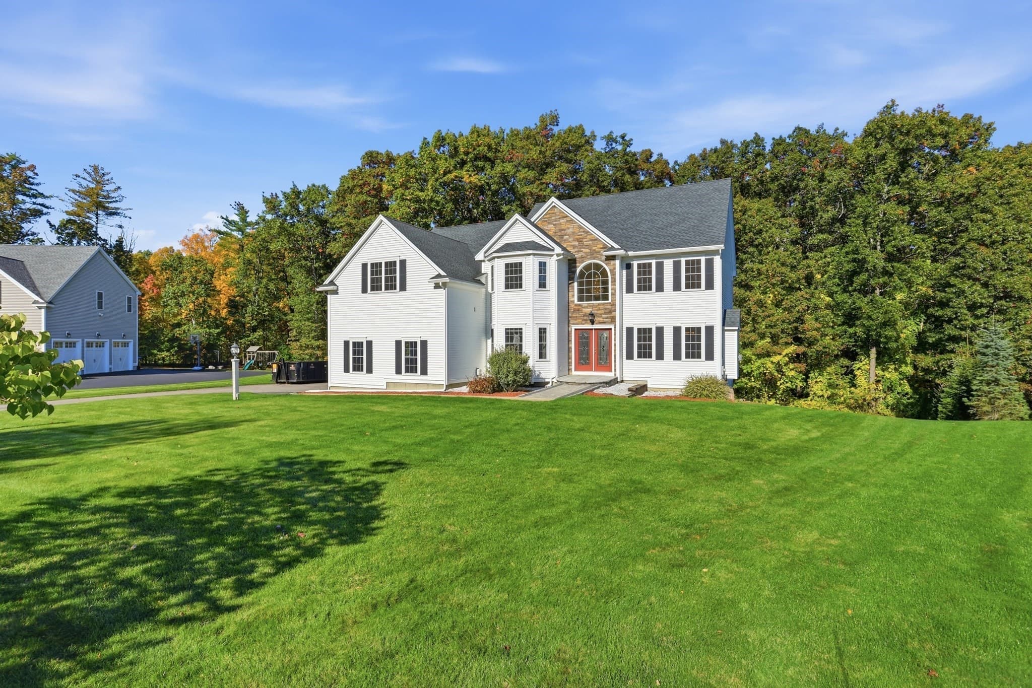 Single Family Residence at 27 Mcintosh Ln, Littleton MA 01460, photo 2 of 41
