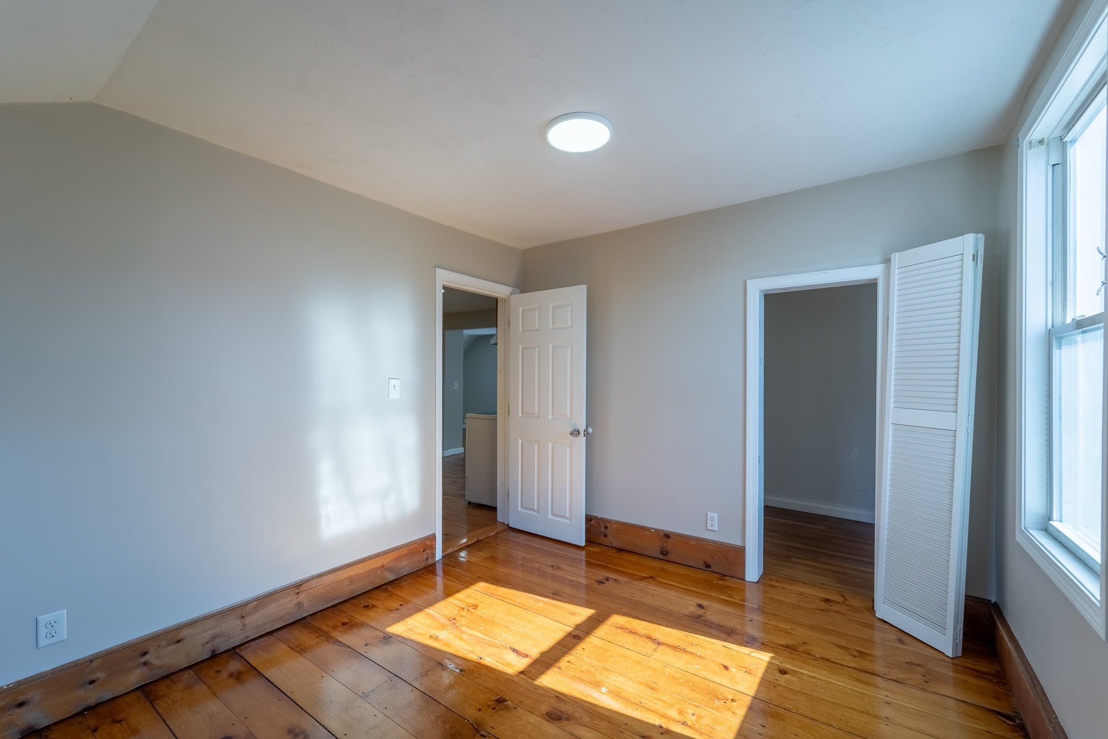 Multi Family at 12 Chrome St, Worcester MA 01604, Worcester, photo 27 of 35