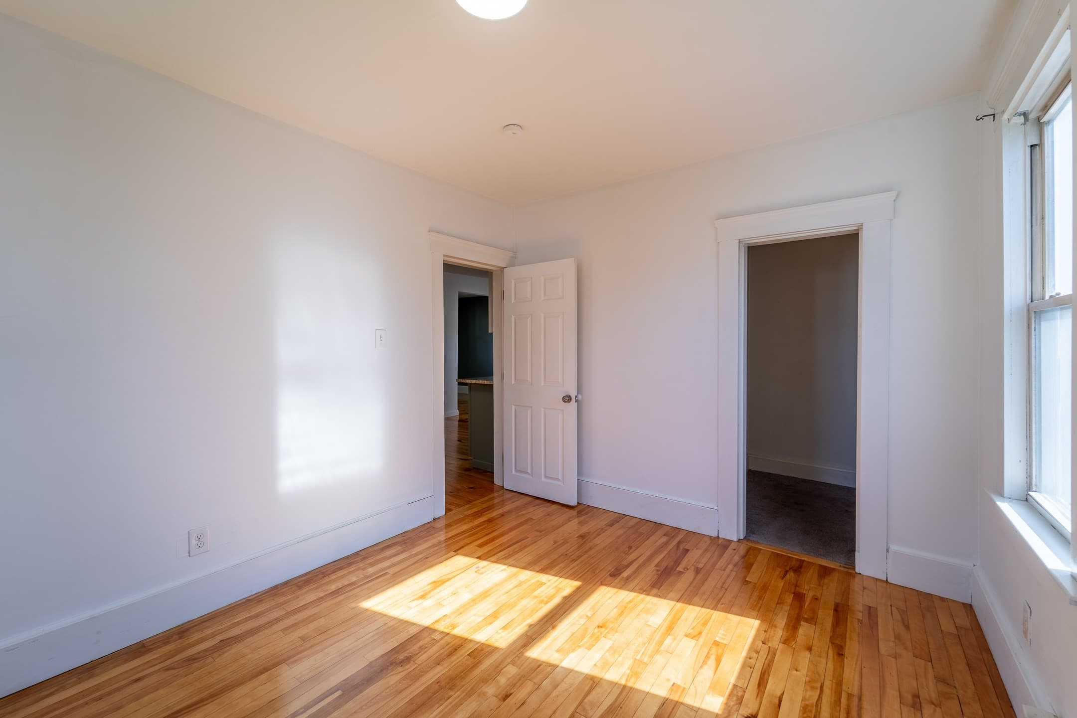 Multi Family at 12 Chrome St, Worcester MA 01604, Worcester, photo 16 of 35