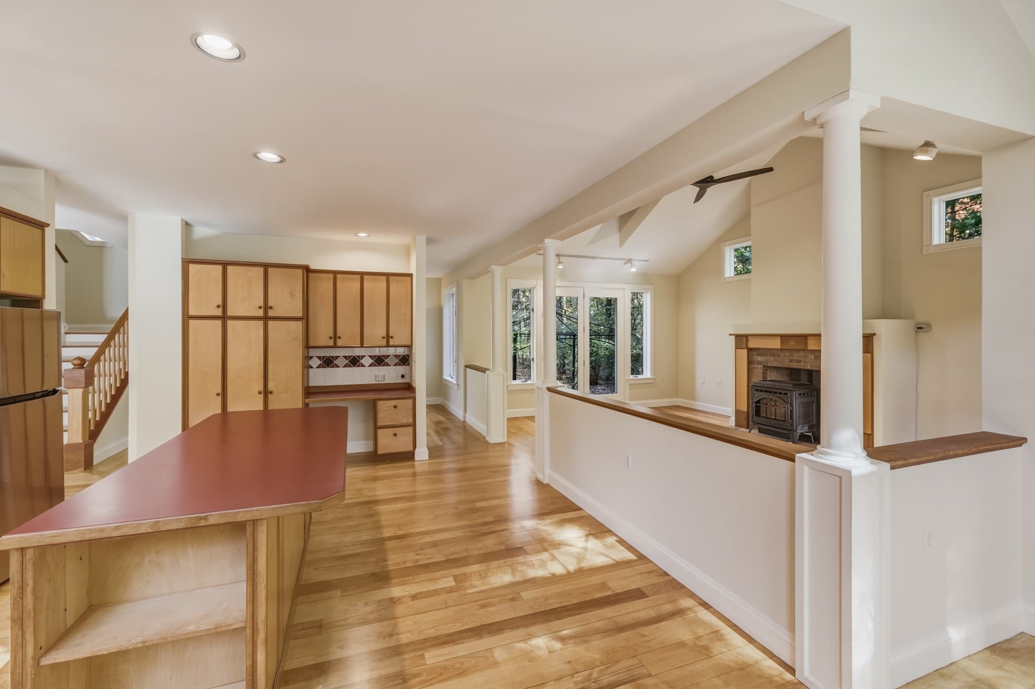 Single Family Residence at 521 Old Farm Rd, Amherst MA 01002, photo 12 of 40