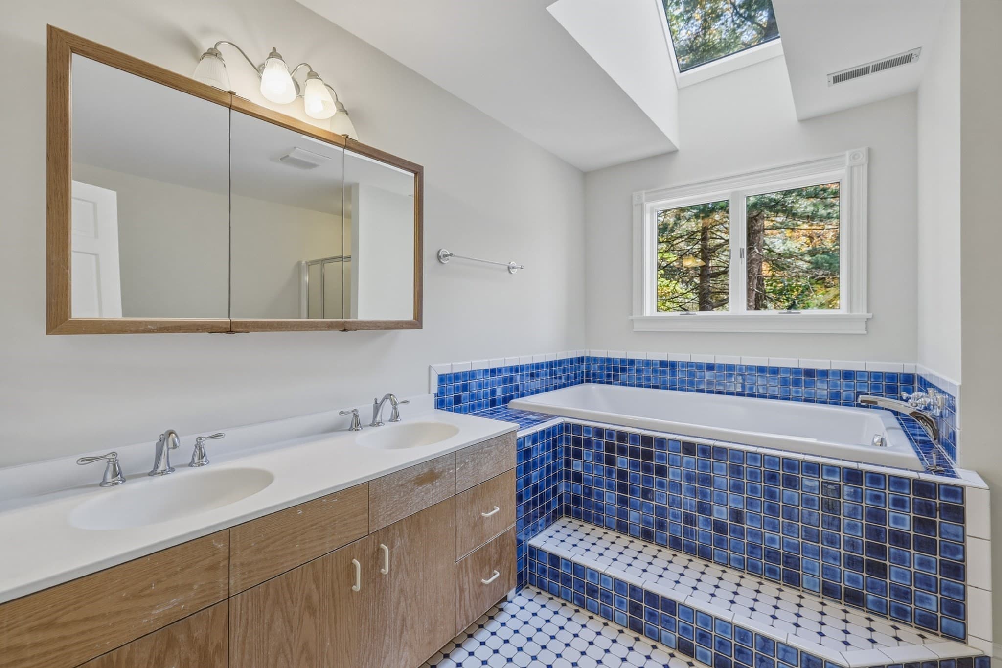 Single Family Residence at 521 Old Farm Rd, Amherst MA 01002, photo 28 of 40