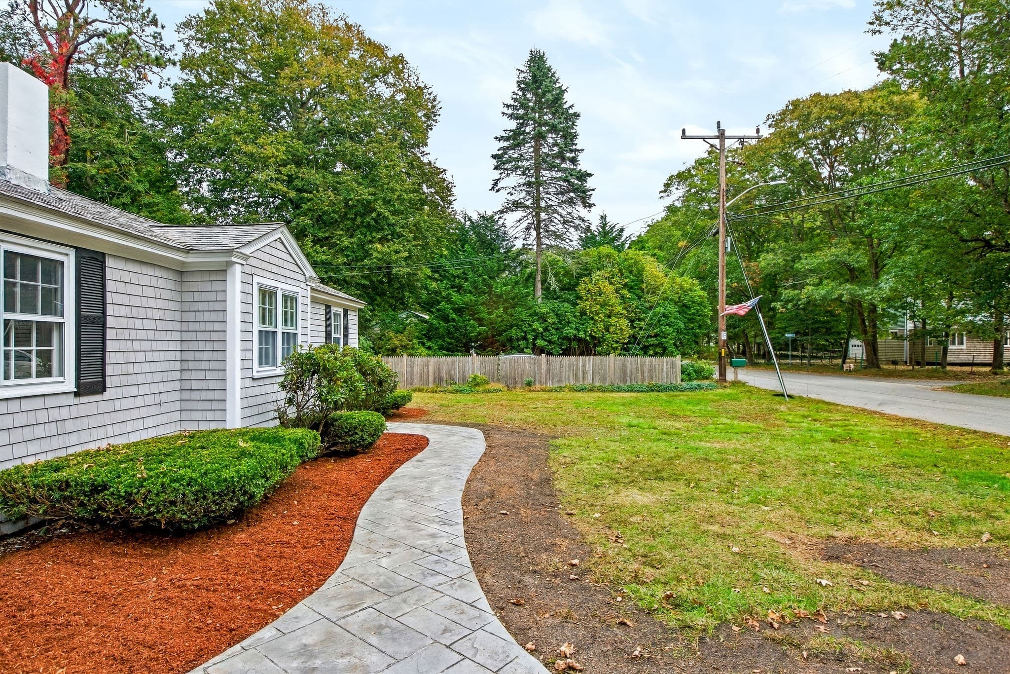 Single Family Residence at 16 Lakeside Dr, Barnstable MA 02648, photo 3 of 41