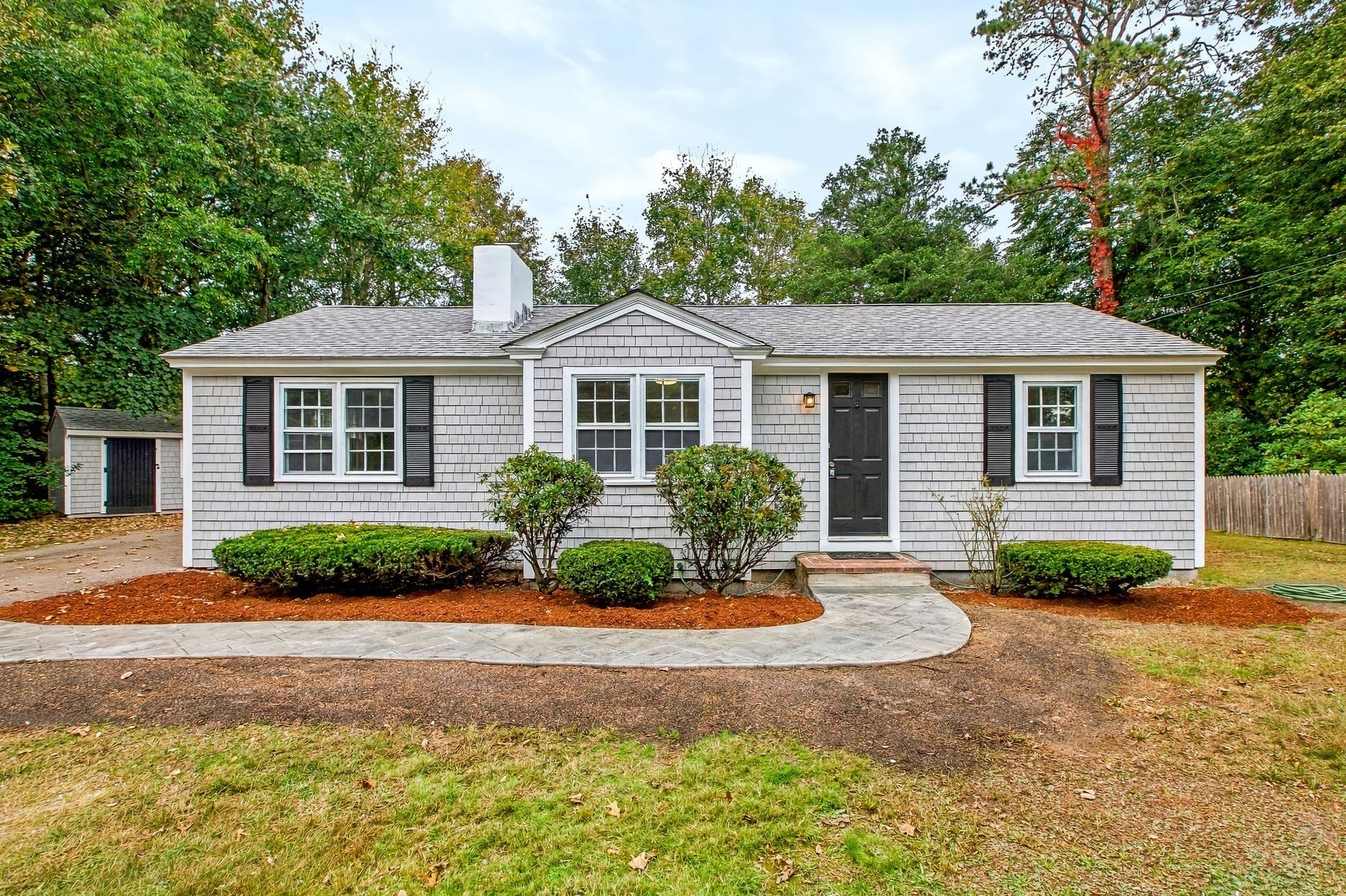 16 Lakeside Dr, Barnstable MA 02648
