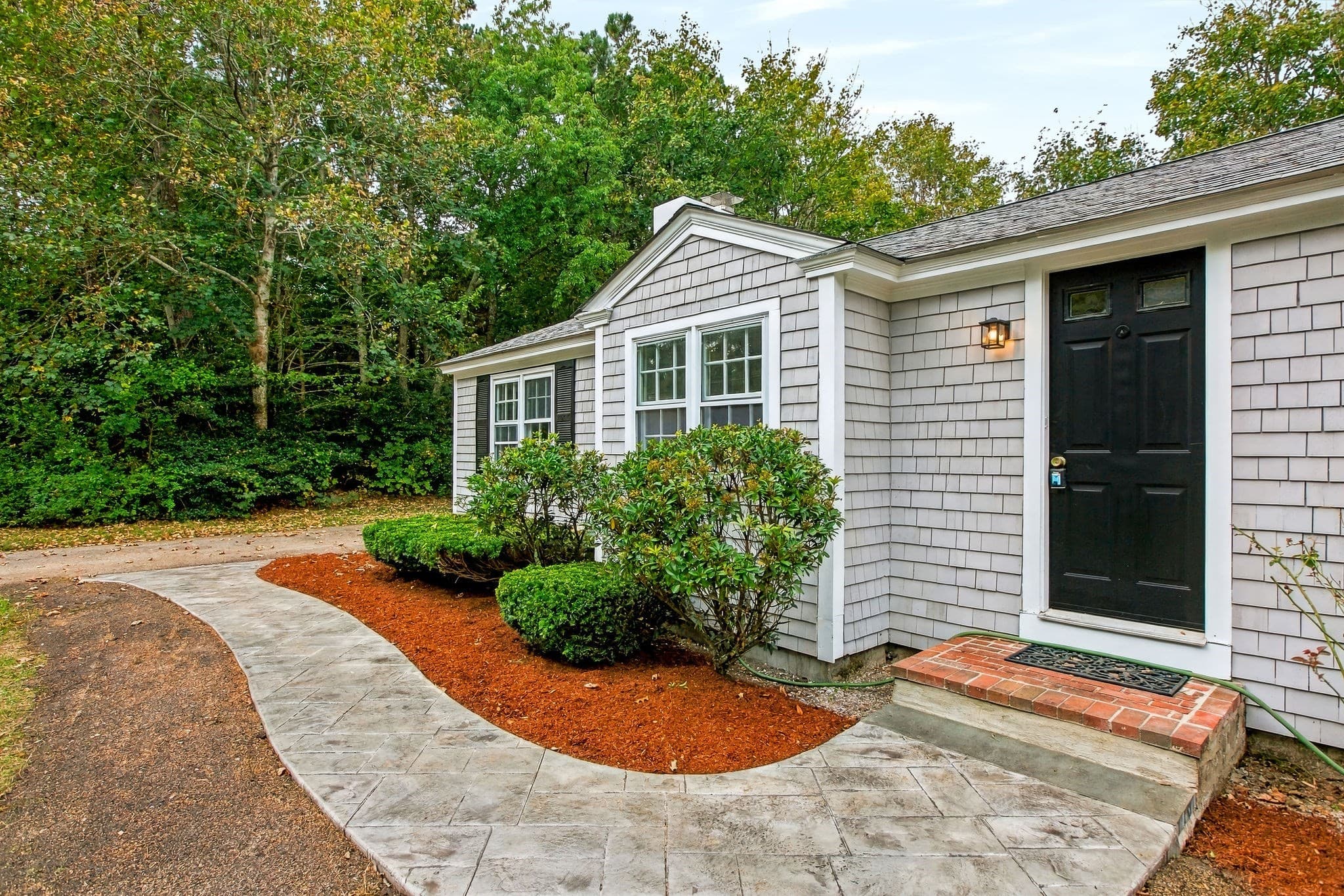 Single Family Residence at 16 Lakeside Dr, Barnstable MA 02648, photo 5 of 41