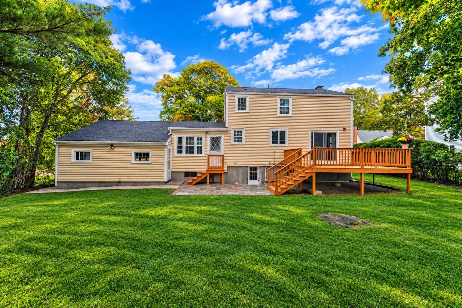 Single Family Residence at 17 Winthrop Ave, Braintree MA 02184, photo 2 of 40