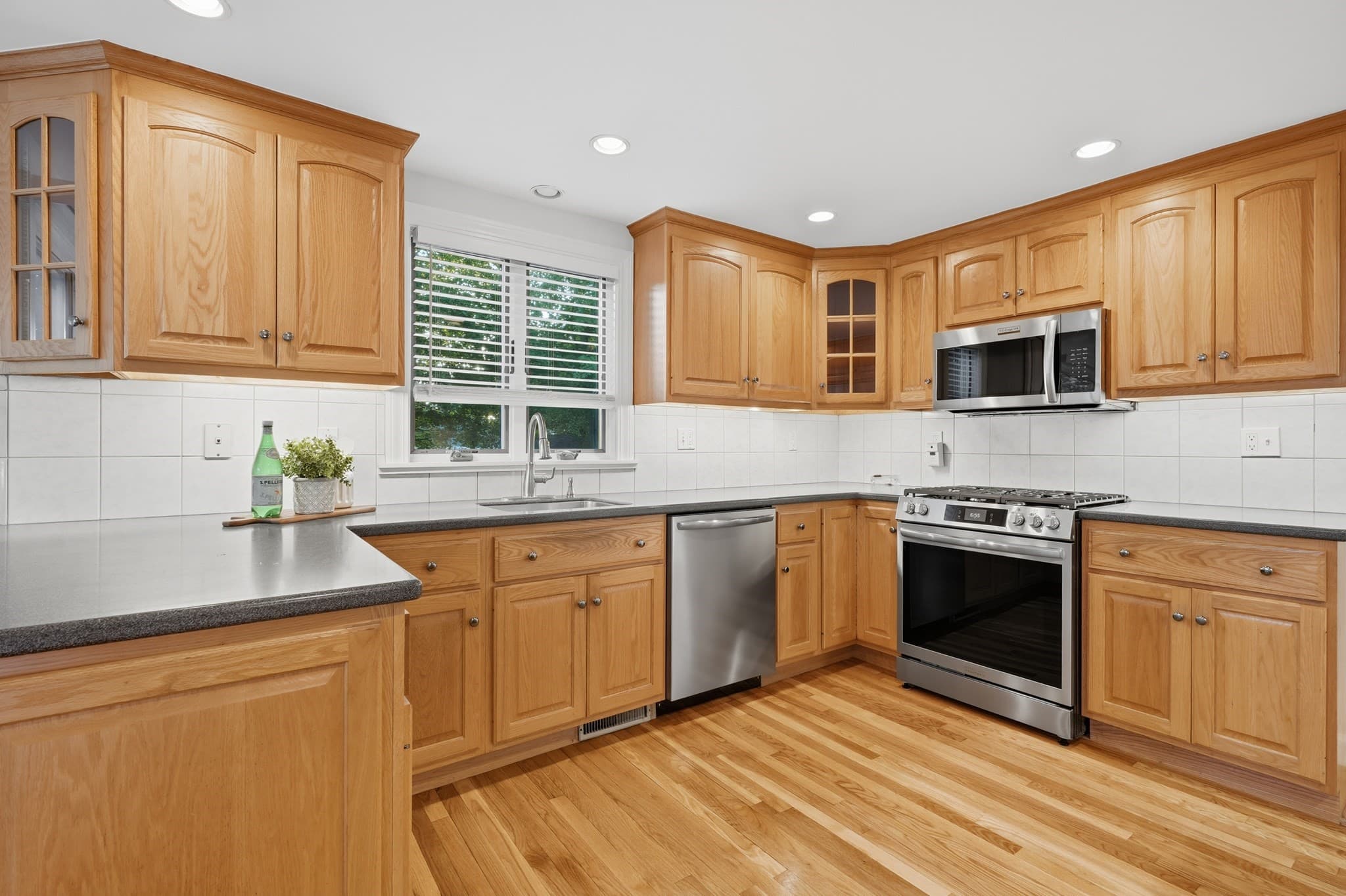 Single Family Residence at 17 Winthrop Ave, Braintree MA 02184, photo 13 of 40