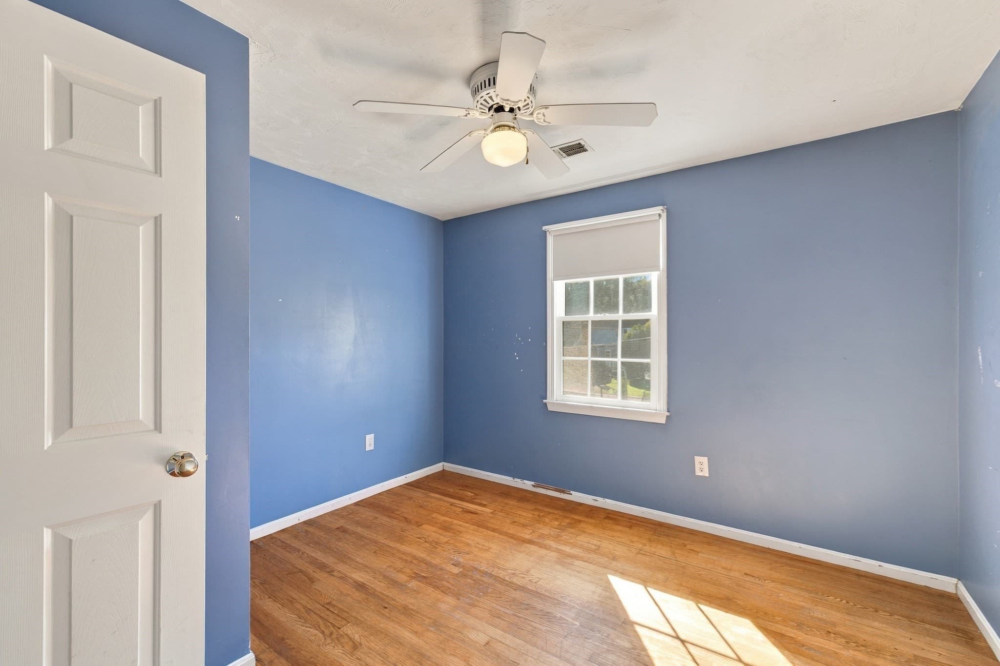 Single Family Residence at 160 Saunders Rd, Norwood MA 02062, photo 23 of 41