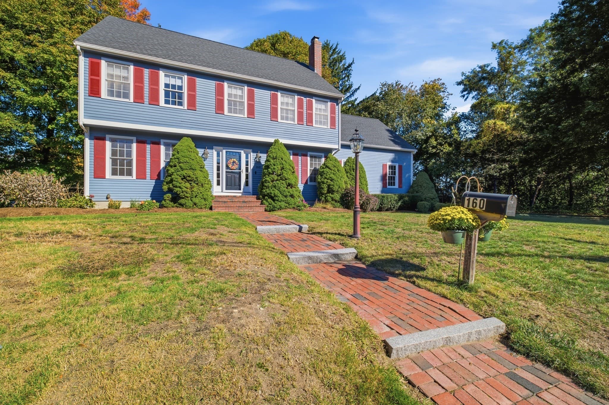 Single Family Residence at 160 Saunders Rd, Norwood MA 02062, photo 6 of 41