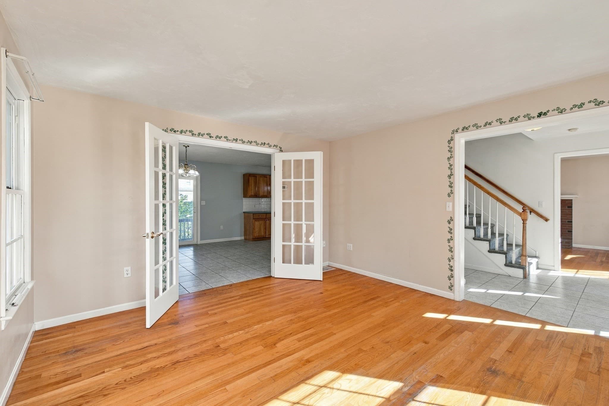 Single Family Residence at 160 Saunders Rd, Norwood MA 02062, photo 12 of 41