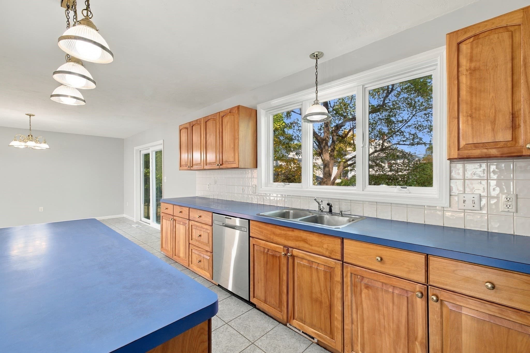 Single Family Residence at 160 Saunders Rd, Norwood MA 02062, photo 15 of 41