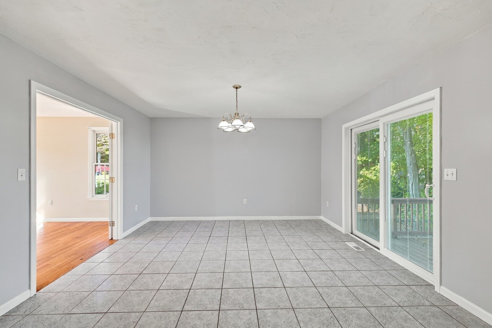Single Family Residence at 160 Saunders Rd, Norwood MA 02062, photo 19 of 41