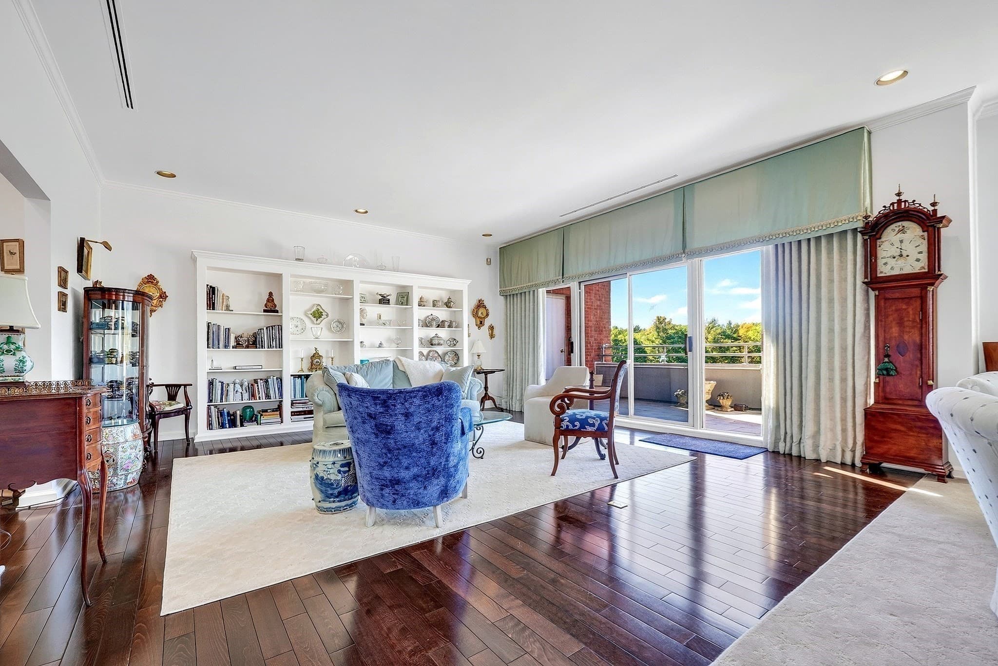 Condominium at 99 Florence St # 5B, Newton MA 02467, Newton, photo 6 of 32