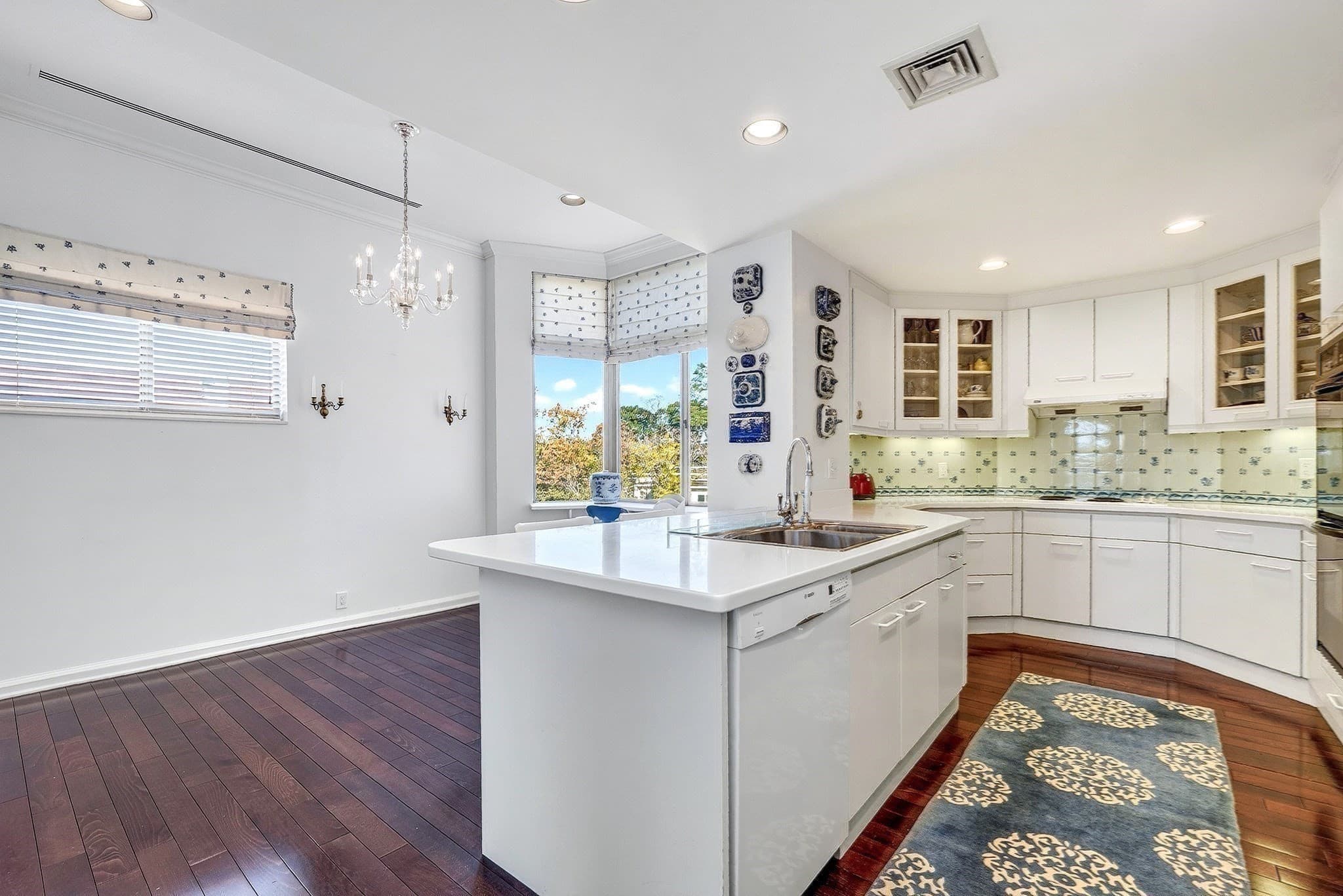 Condominium at 99 Florence St # 5B, Newton MA 02467, Newton, photo 17 of 32