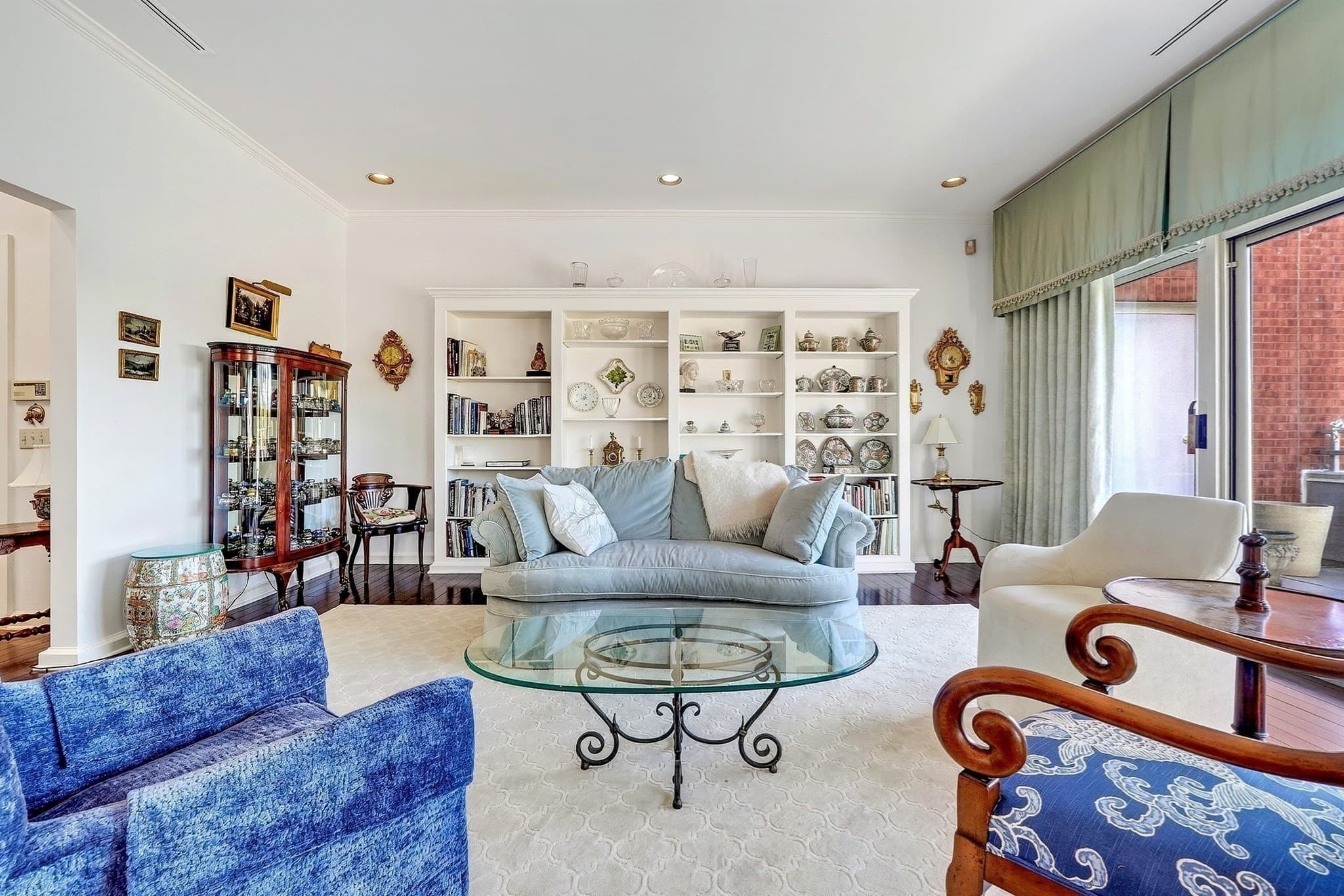 Condominium at 99 Florence St # 5B, Newton MA 02467, Newton, photo 5 of 32