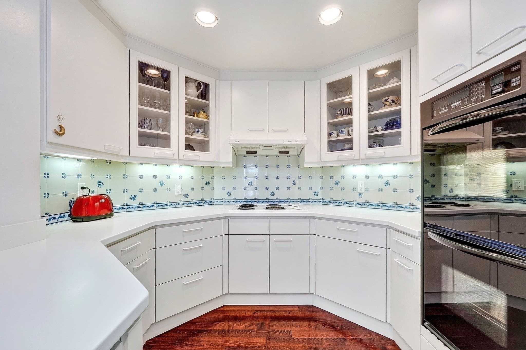 Condominium at 99 Florence St # 5B, Newton MA 02467, Newton, photo 14 of 32