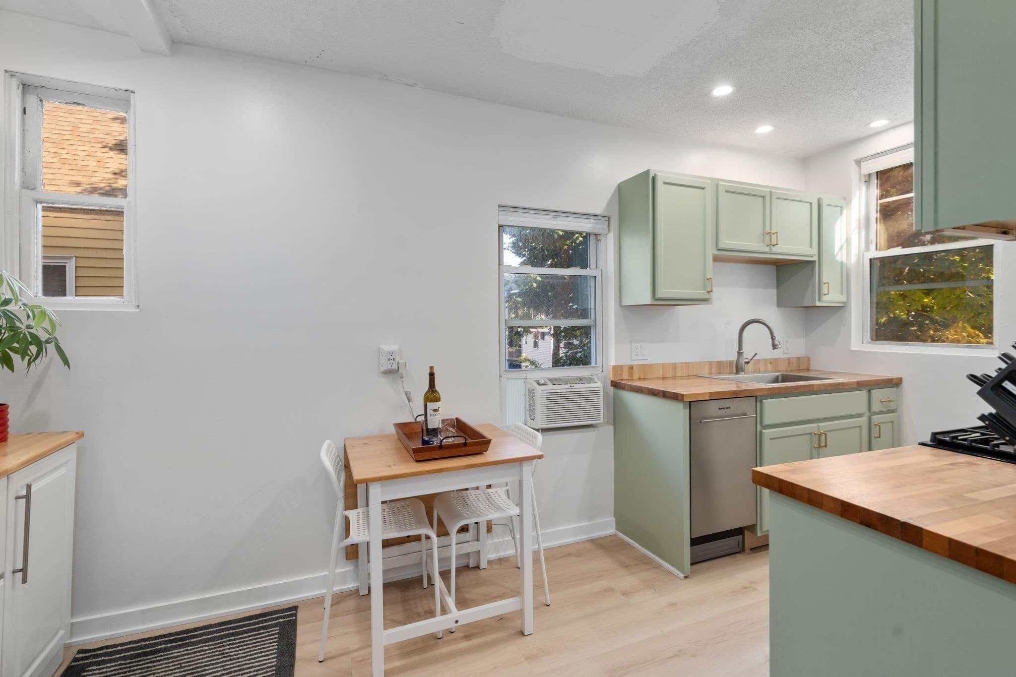 3 Family at 161 Westville Street, Boston MA 02122, Boston, photo 4 of 33