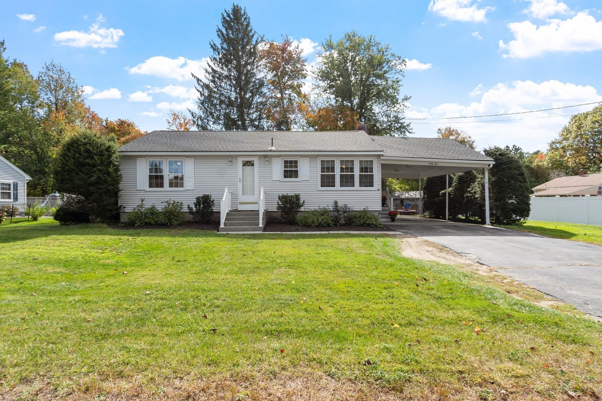 64 Autumn Dr, Fitchburg MA 01420