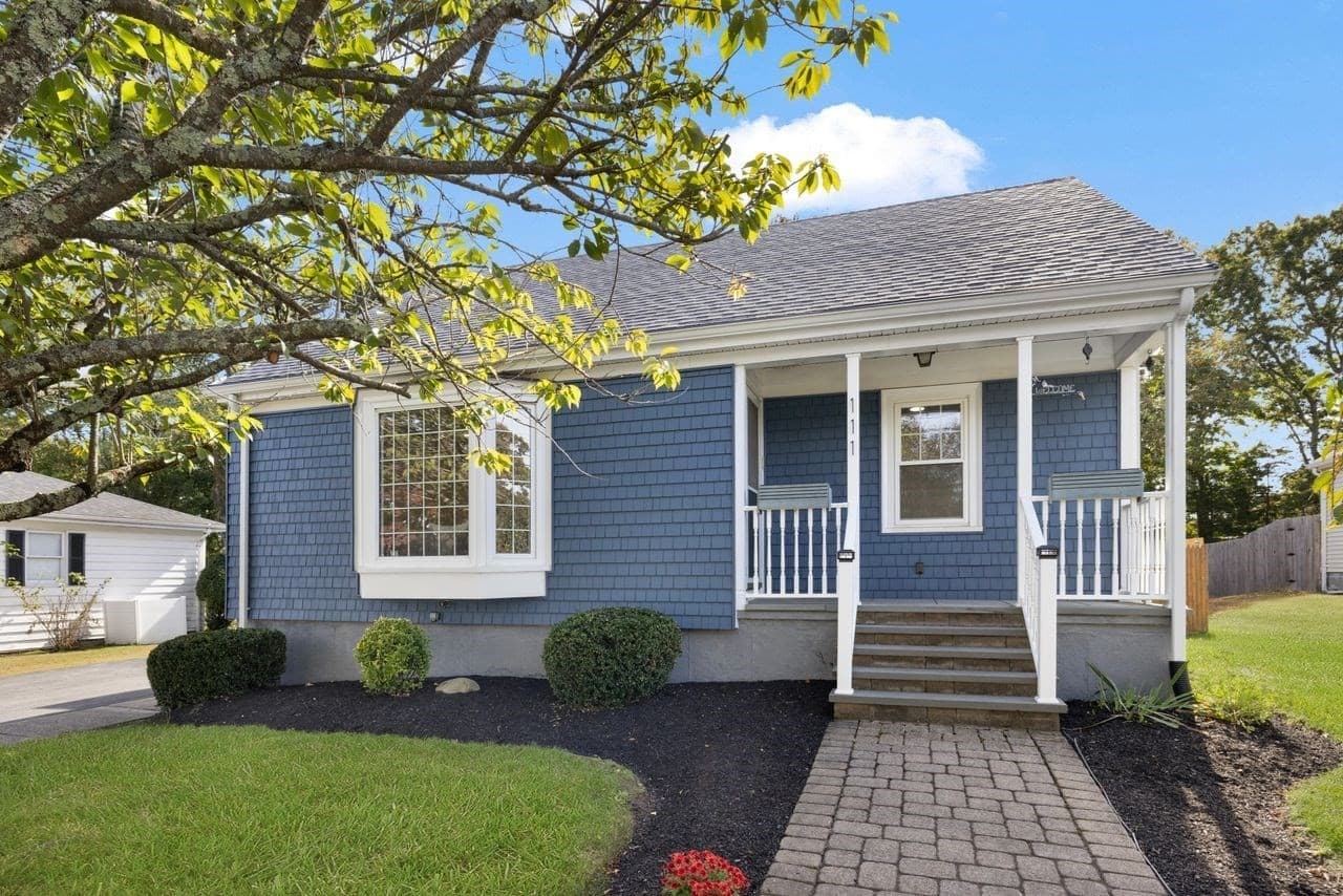 Single Family Residence at 111 Durfee, Tiverton RI 02878, photo 3 of 42