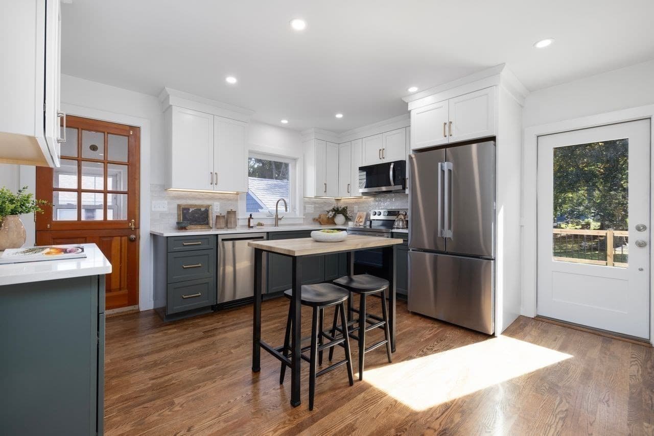 Single Family Residence at 111 Durfee, Tiverton RI 02878, photo 9 of 42