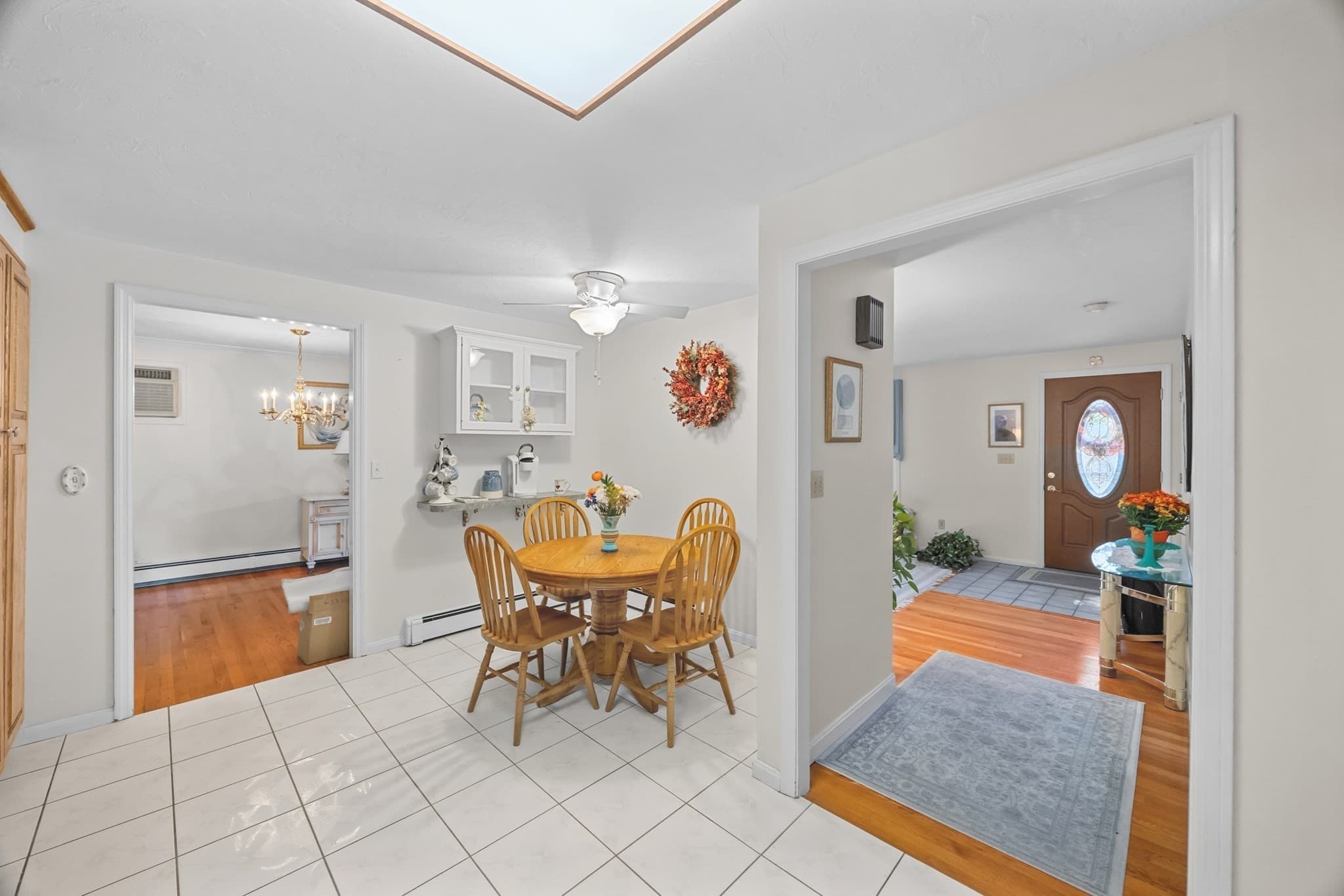 Single Family Residence at 43 Old Brook Rd, Shrewsbury MA 01545, photo 9 of 40